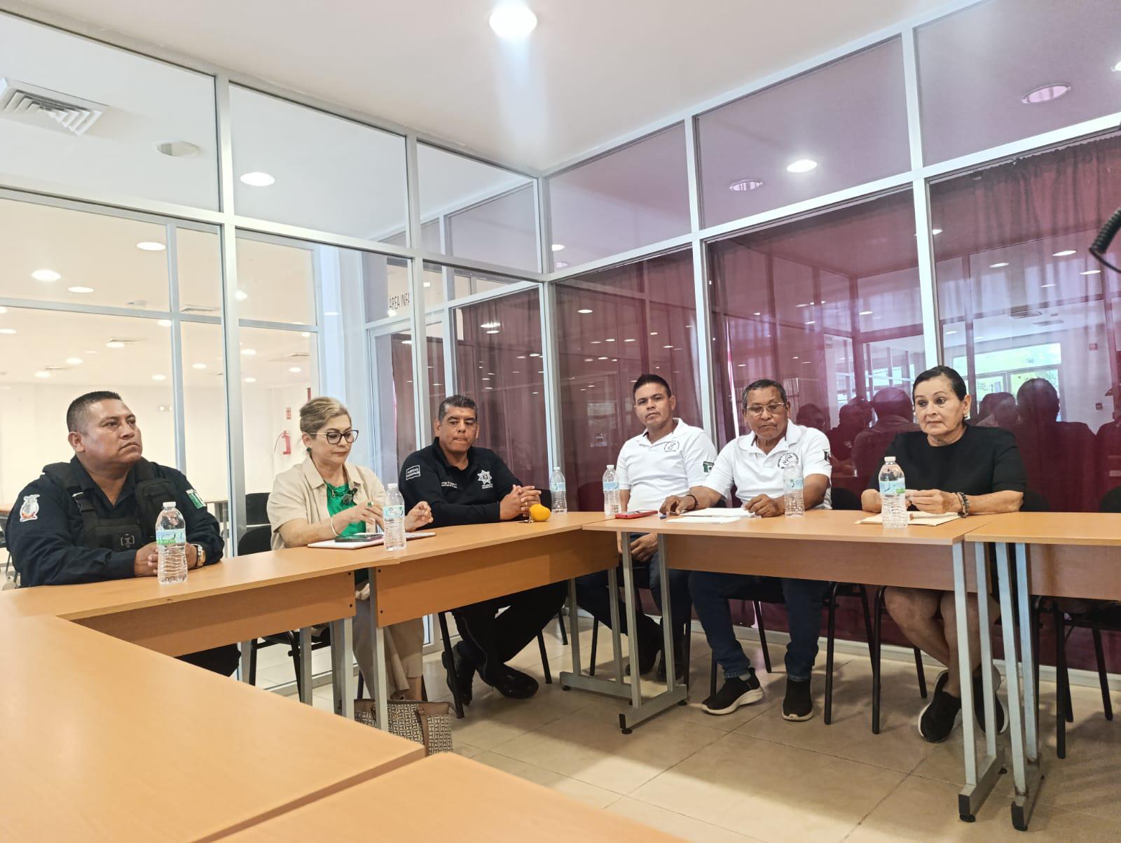 $!Ante la restricción de motocicletas en menores, reactivan servicio de transporte público en Escuinapa