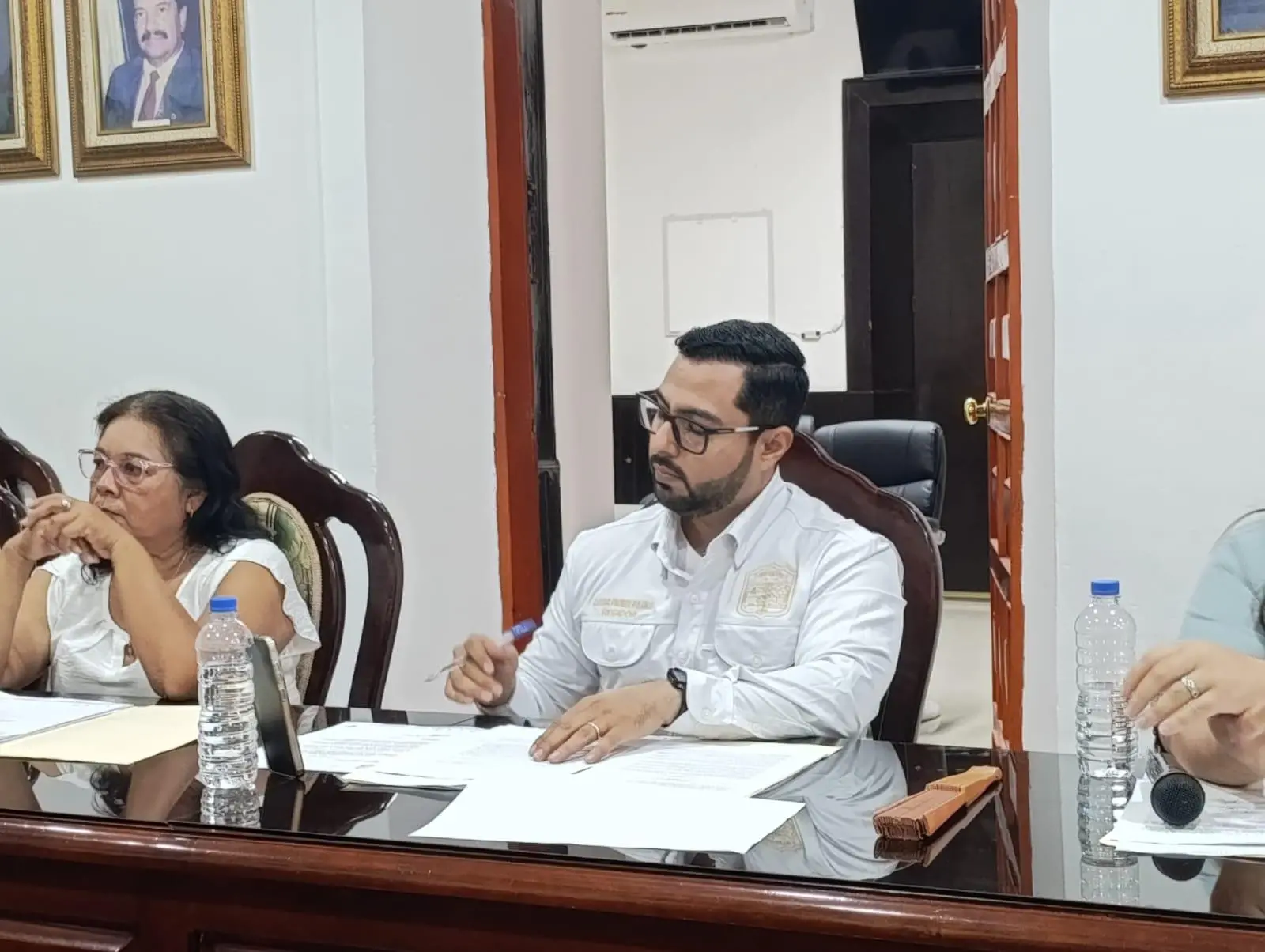 $!Cabildo de Escuinapa se divide por creación de Dirección de Educación