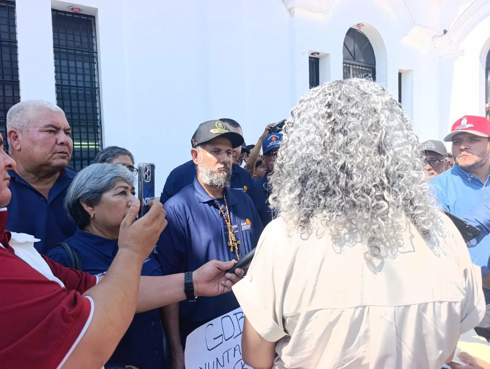 $!Llama Gobernadora de Sinaloa a policías jubilados a mantener el diálogo