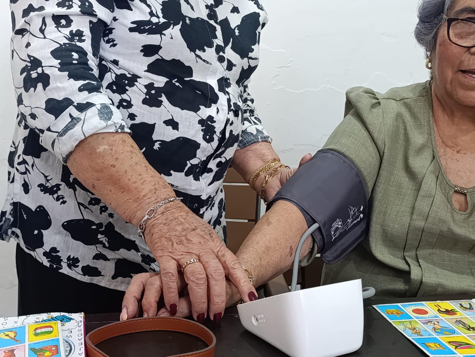 $!Irene Fausto: la mujer que defendió su vocación y dedicó 50 años a cuidar vidas en Escuinapa