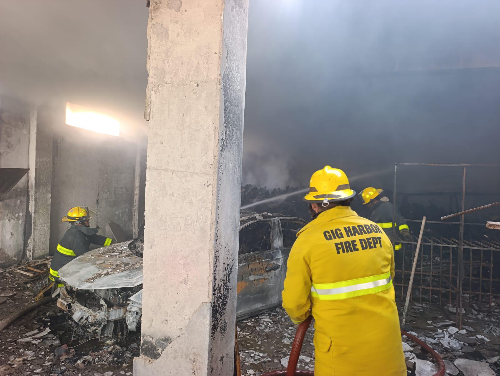 $!Se incendia bodega de telas y persianas en Escuinapa