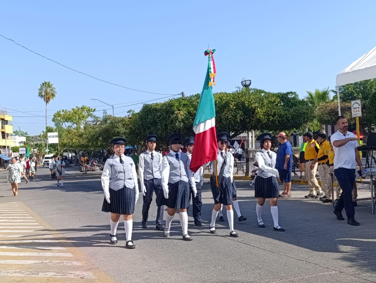 $!Desfilan en Escuinapa por el Día de la Bandera