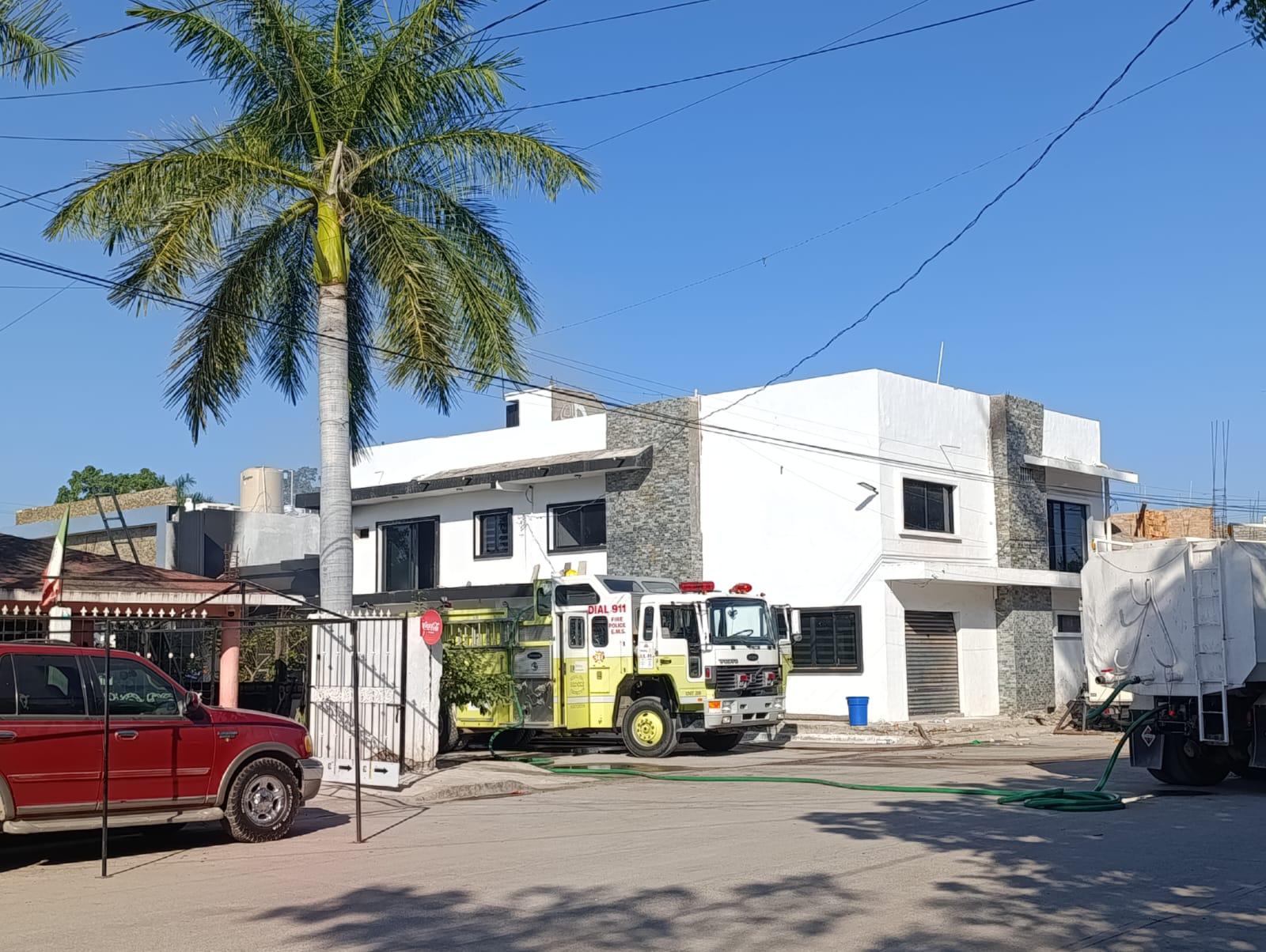 $!Se incendia bodega de telas y persianas en Escuinapa