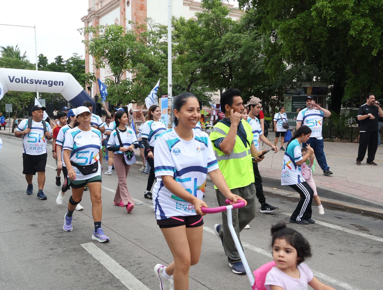 $!Recuerdan a ‘Maquío’ con tradicional caminata de 5 kilómetros en Culiacán