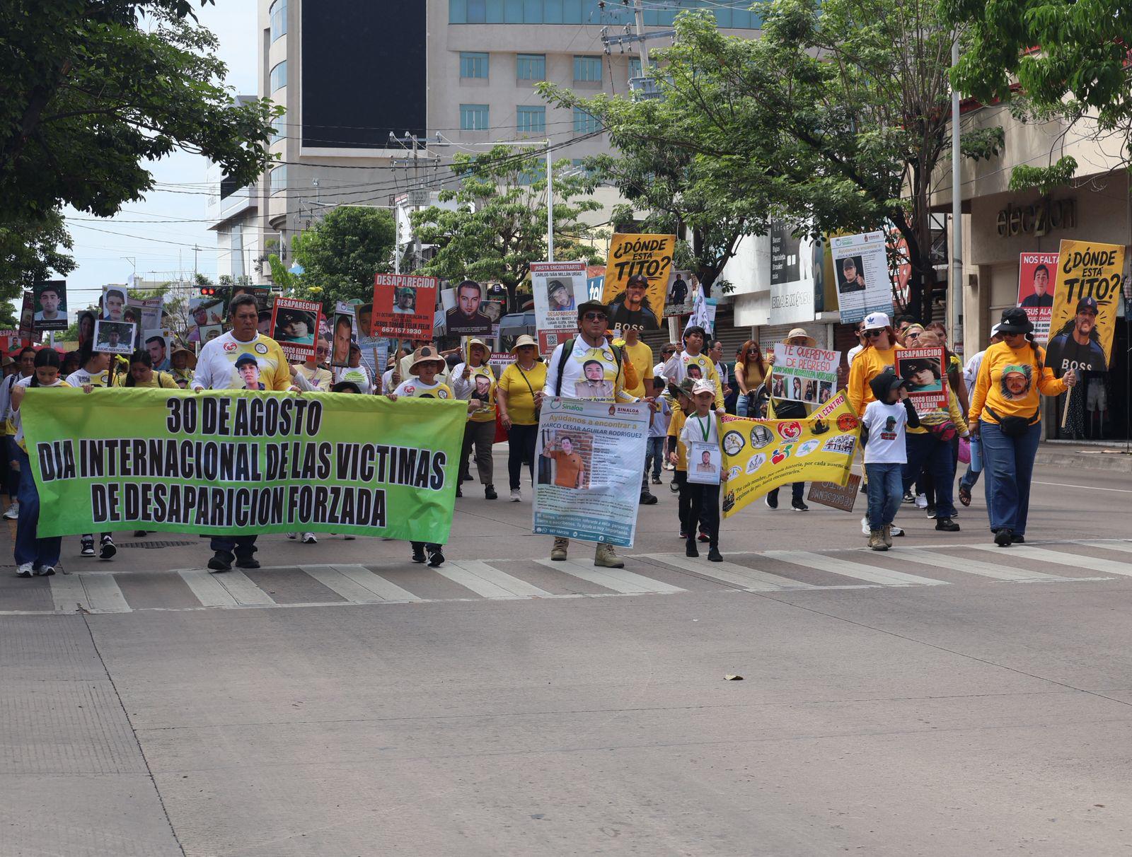 $!Brigada Estatal de Búsqueda marcha en Culiacán por sus desaparecidos