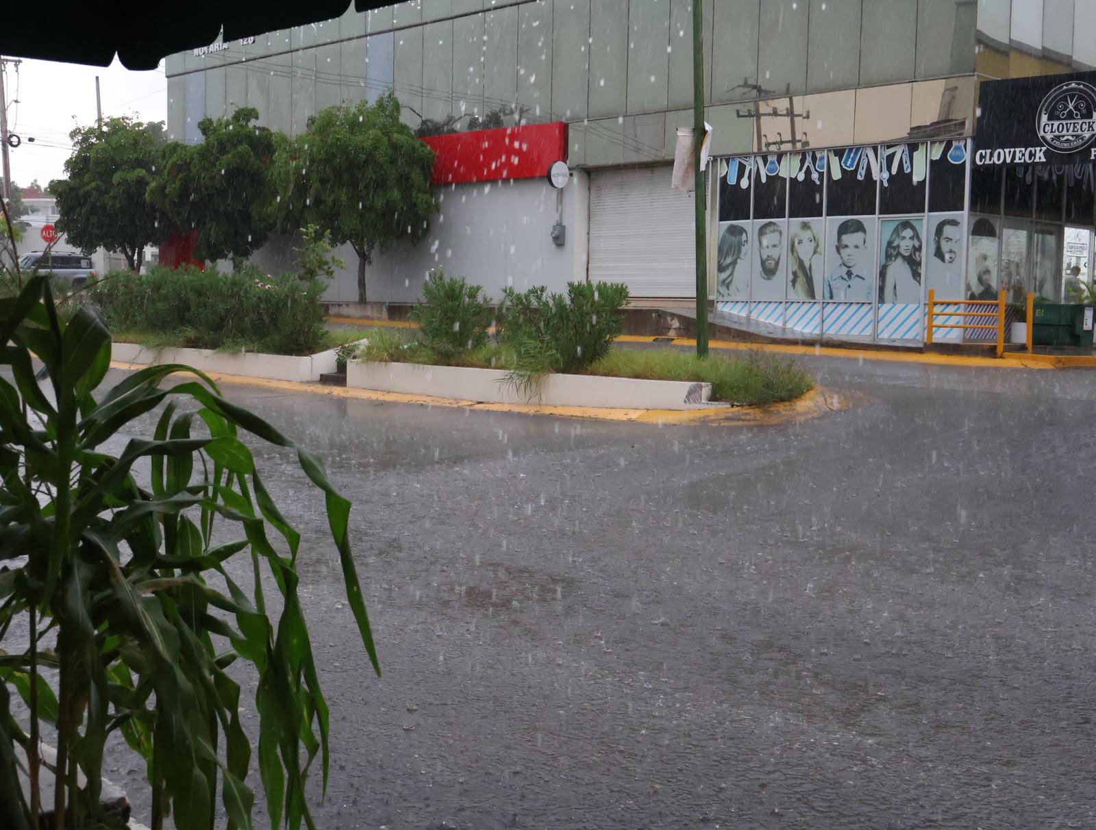 $!Llueve sobre Culiacán; Protección Civil mantiene vigilancia