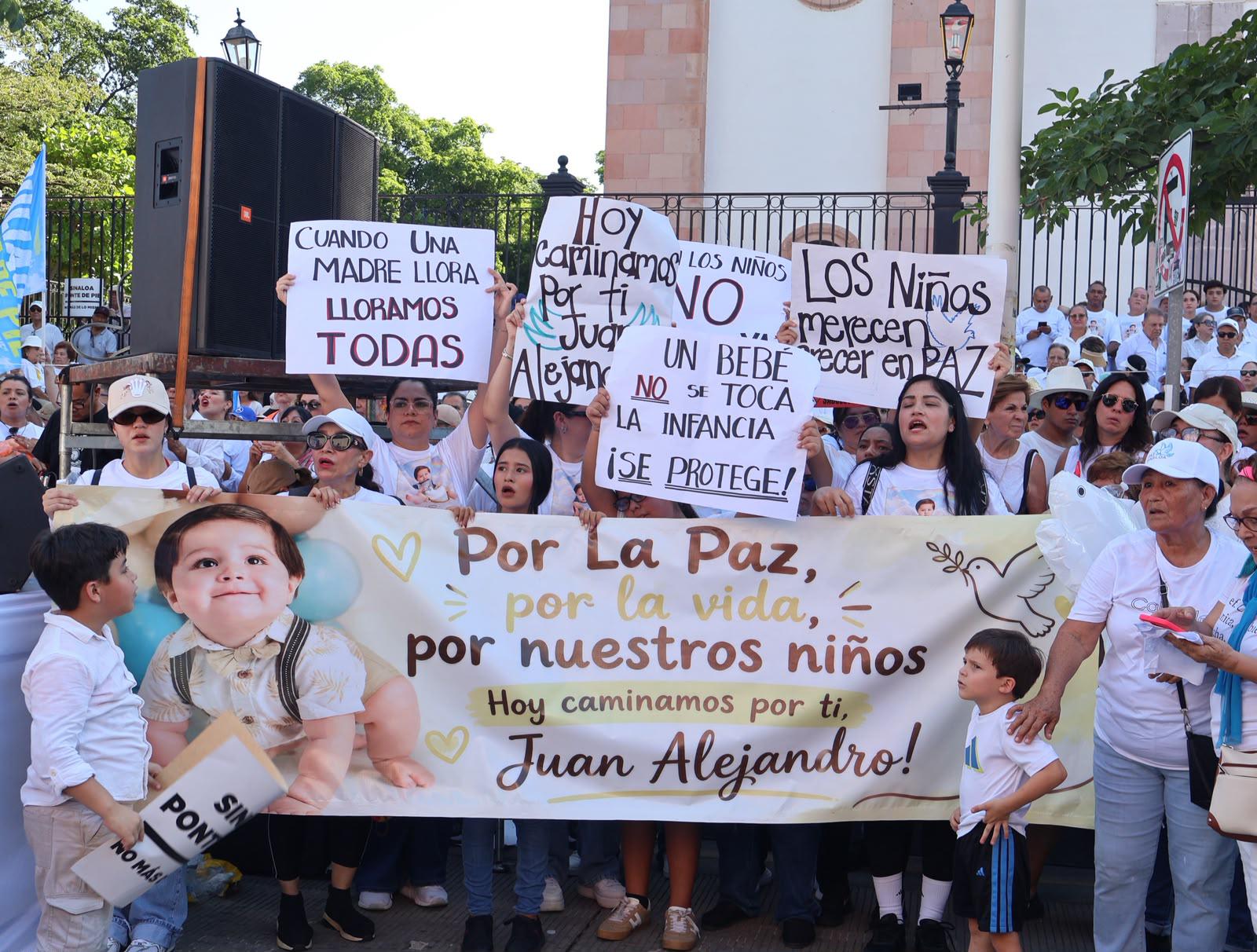 $!Miles marchan por la paz en Culiacán a dos años de la crisis de seguridad