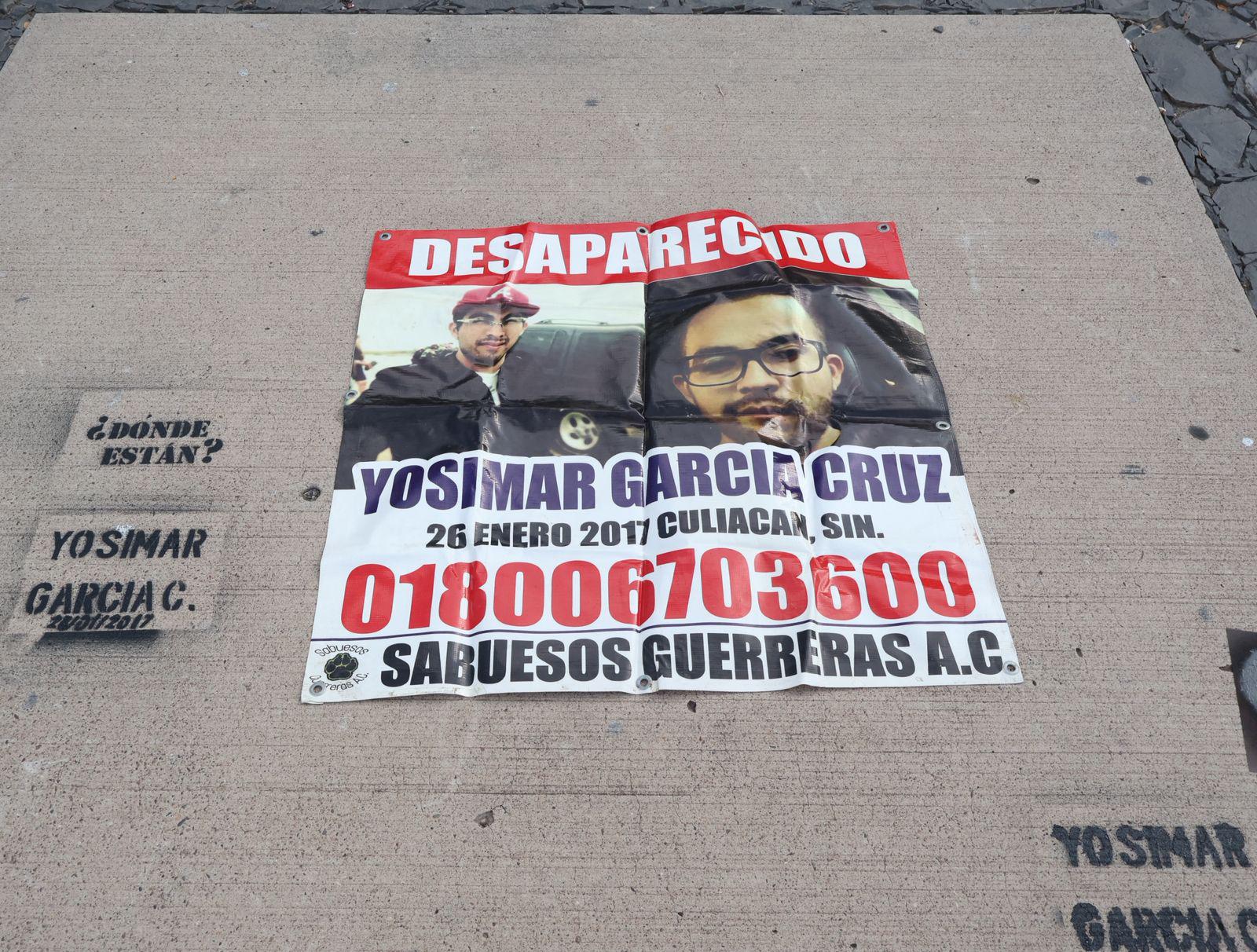 $!Iluminan la espera por los desaparecidos en Sinaloa en Palacio de Gobierno