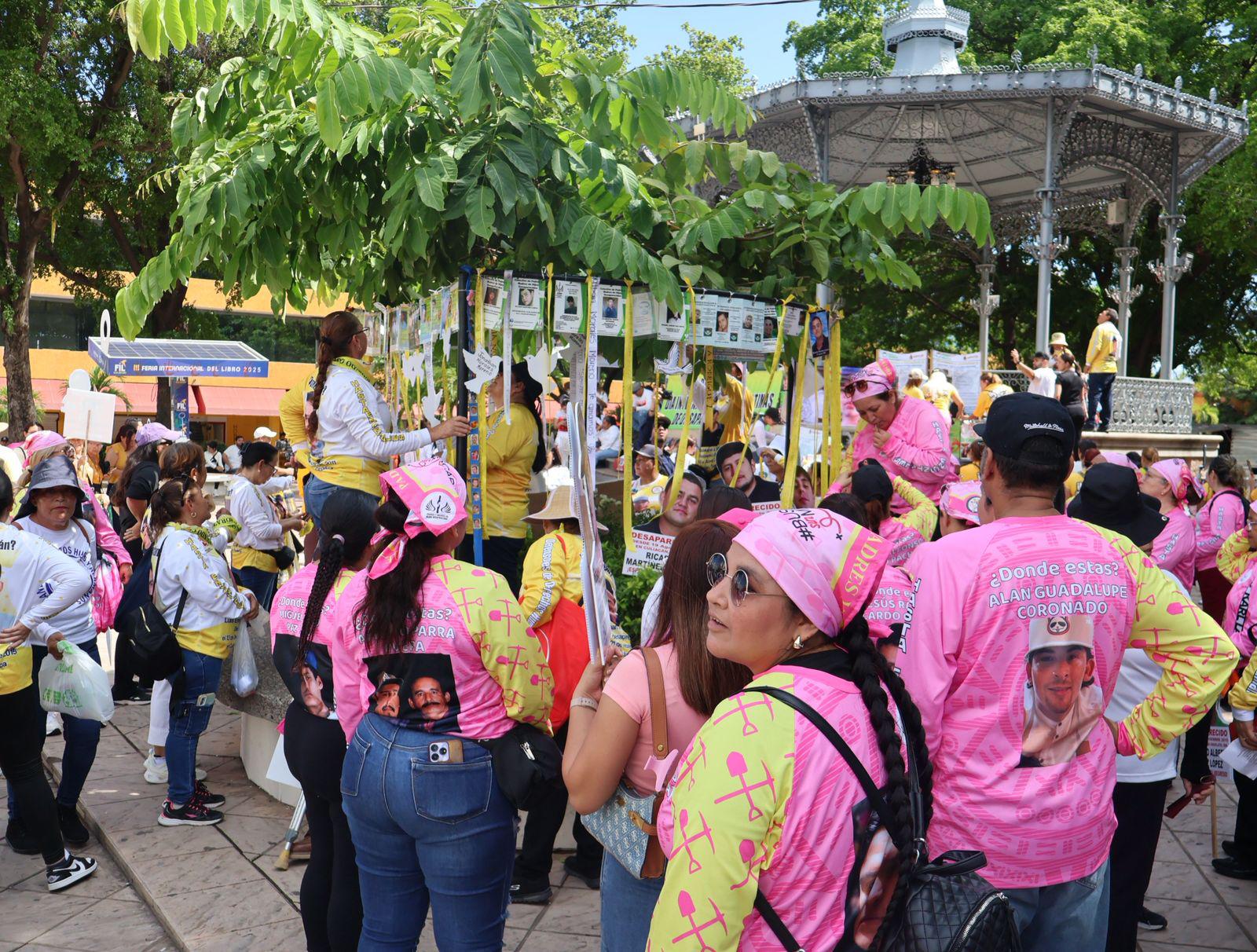 $!Brigada Estatal de Búsqueda marcha en Culiacán por sus desaparecidos