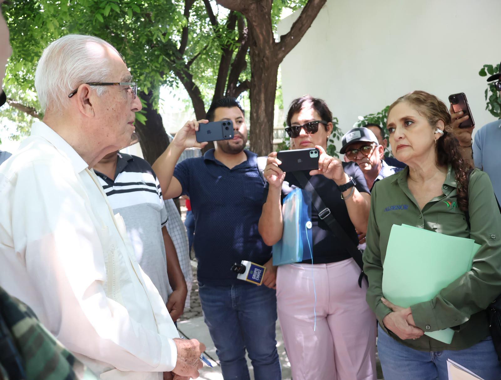$!Productores sinaloenses protestan en Sader por tarjetas de apoyo sin recursos