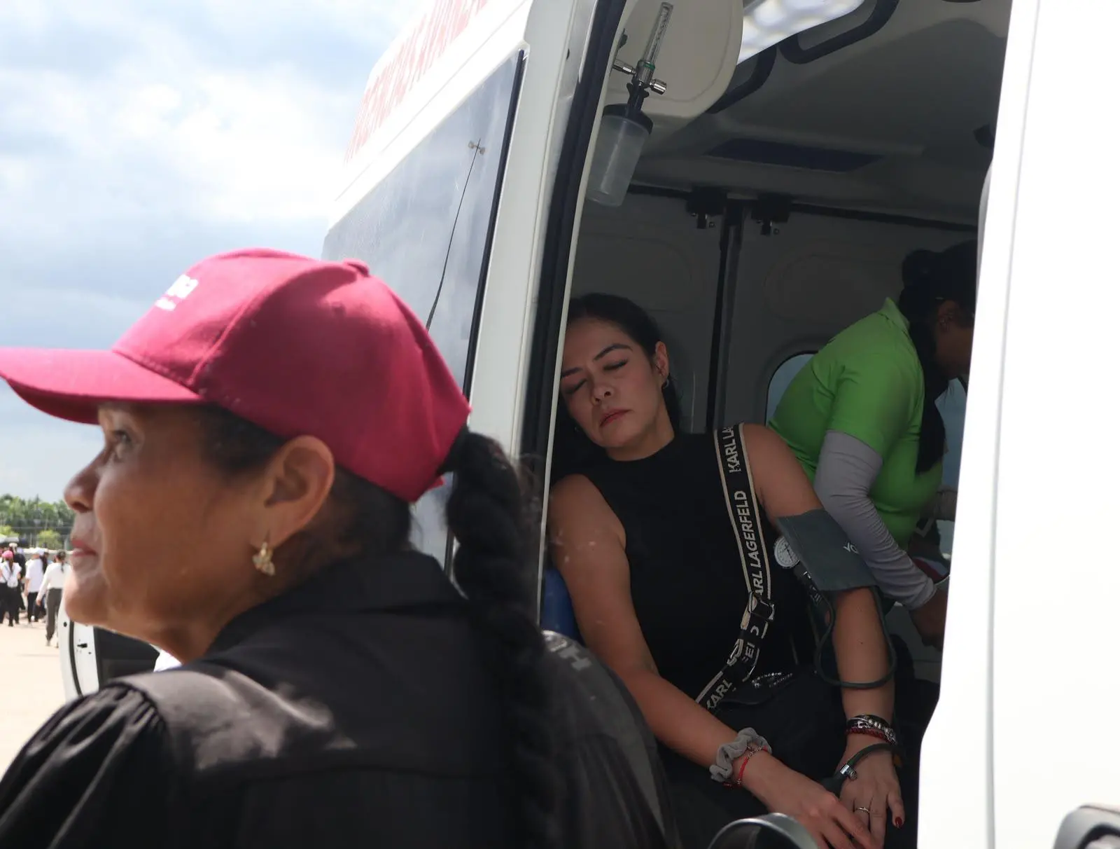 $!Atienden a personas por incidentes médicos en el evento de Sheinbaum