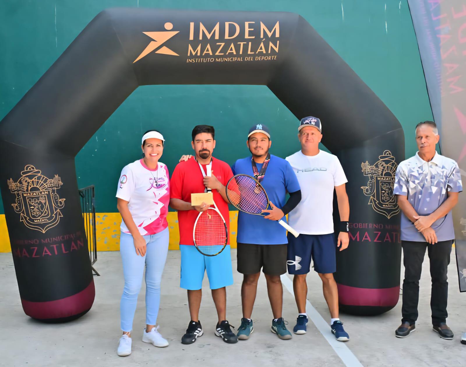 $!Se coronan Armarla, Díaz y Mejía, en la Liga de Frontón Municipal