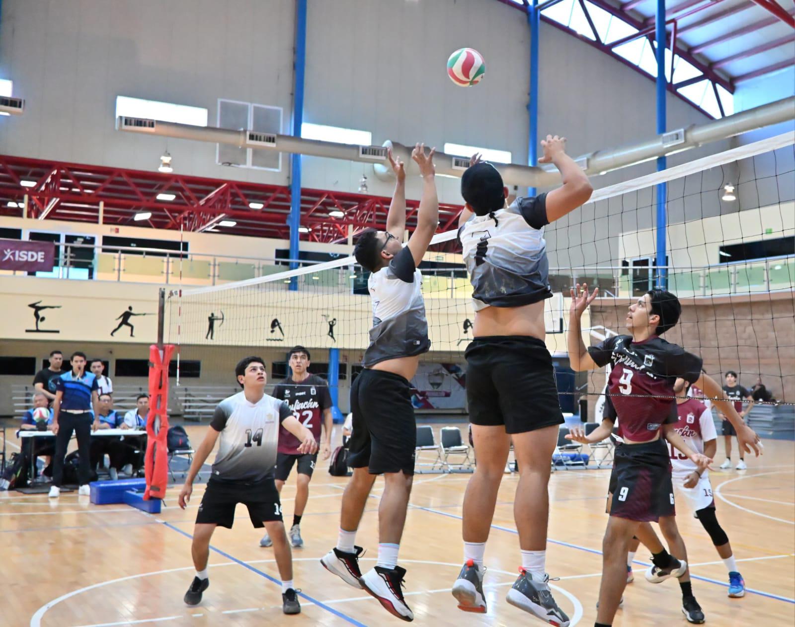 $!Difícil inicio de Mazatlán en estatal de voleibol de sala varonil