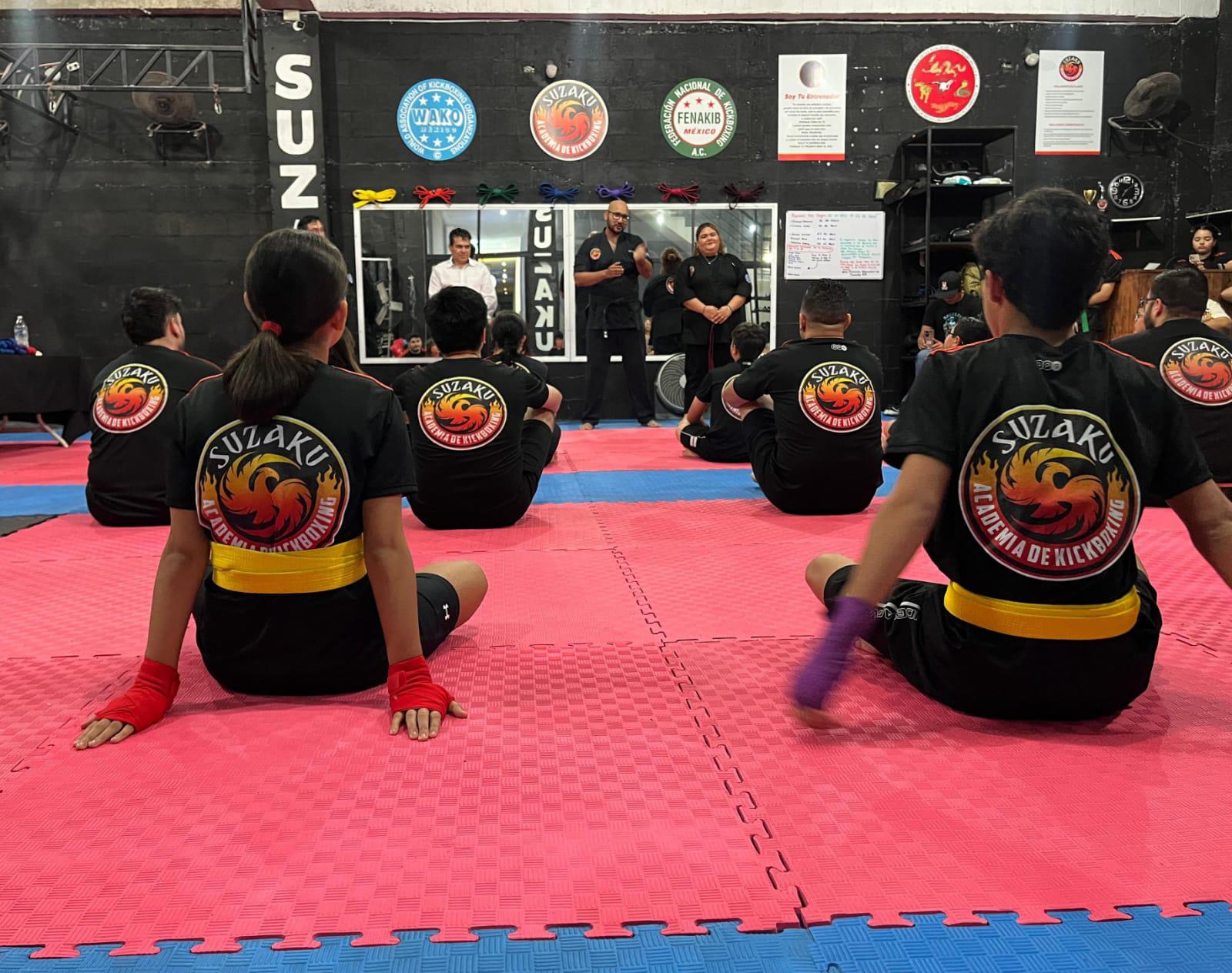 $!Academia de Kickboxing Suzaku realiza con éxito exámenes de grado de cinta