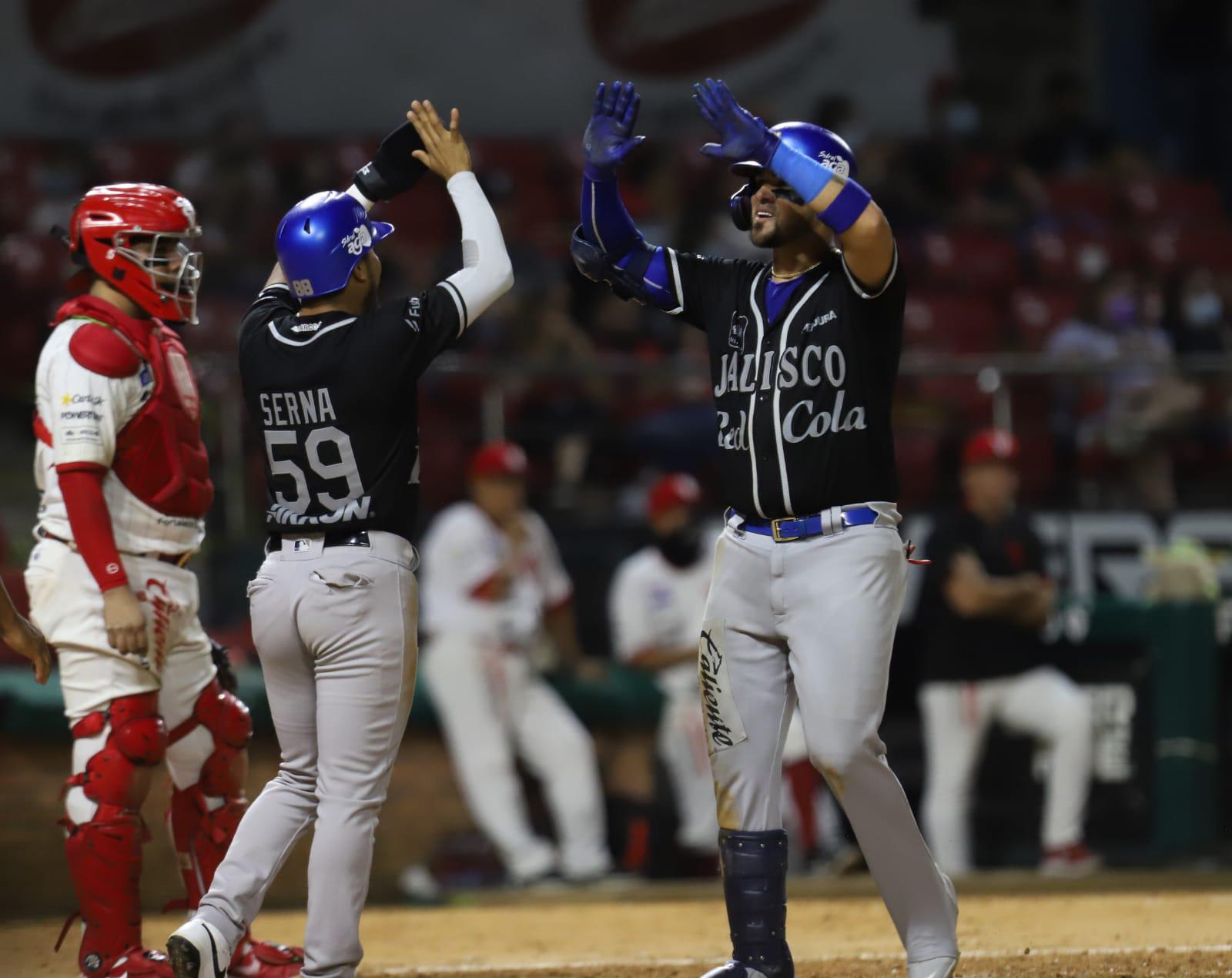 $!Venados de Mazatlán deja tendido a Charros de Jalisco en feria de carreras