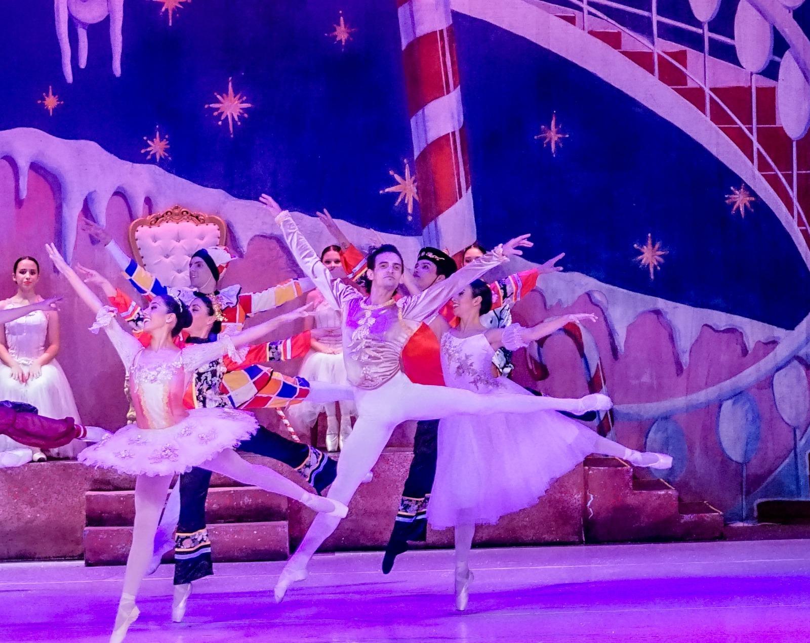 $!Óscar Treto, primer bailarín de origen cubano, miembro de la Compañía de Ballet de Mazatlán.