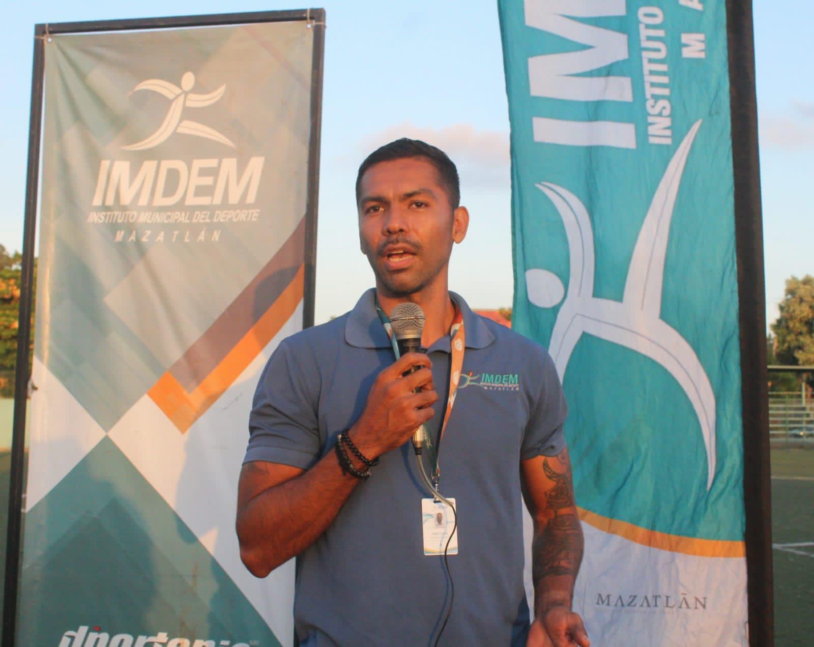 $!Tritones HKP alza la Copa de la Liga de Primera Fuerza de la Flores Magón