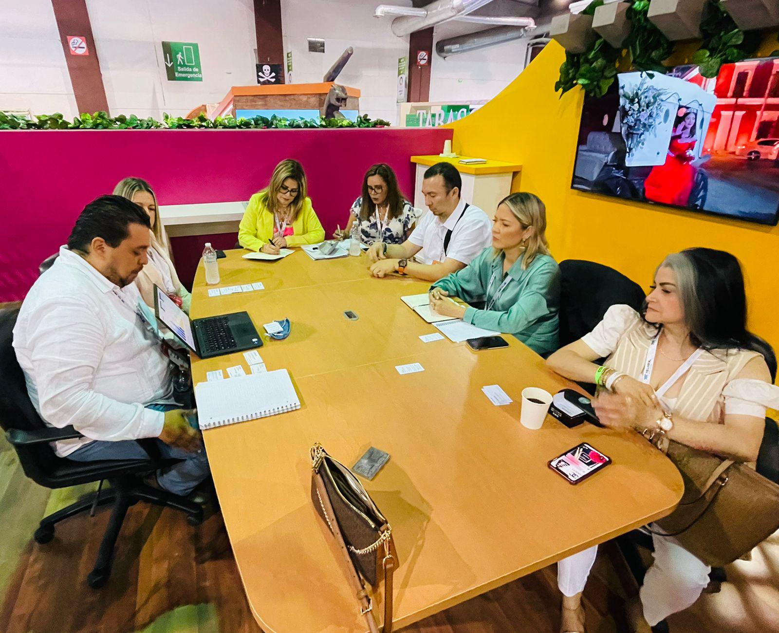 $!Miguel Torruco Marqués inaugura el stand de Sinaloa en el Tianguis Turístico 2022