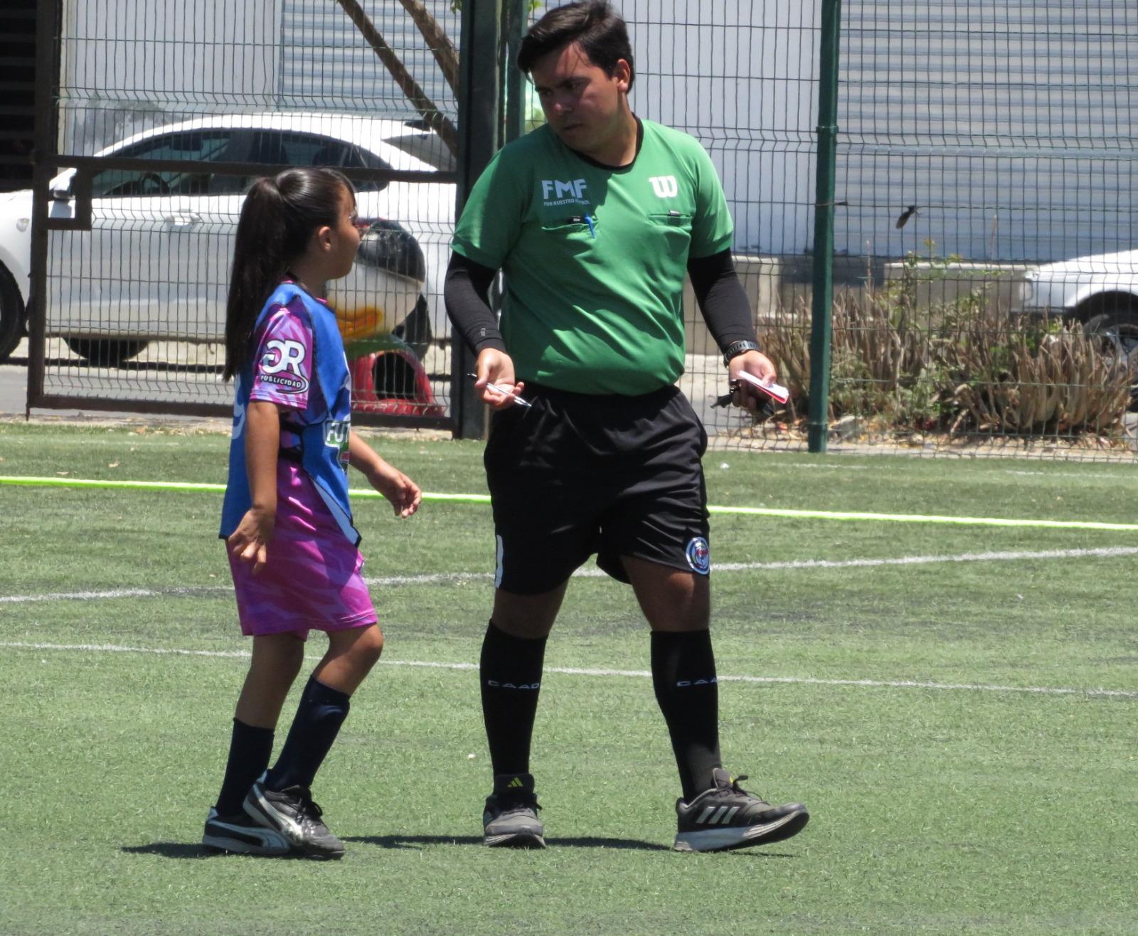 $!Avanza Colegio Montfort a cuartos de final en el Futbolito Bimbo