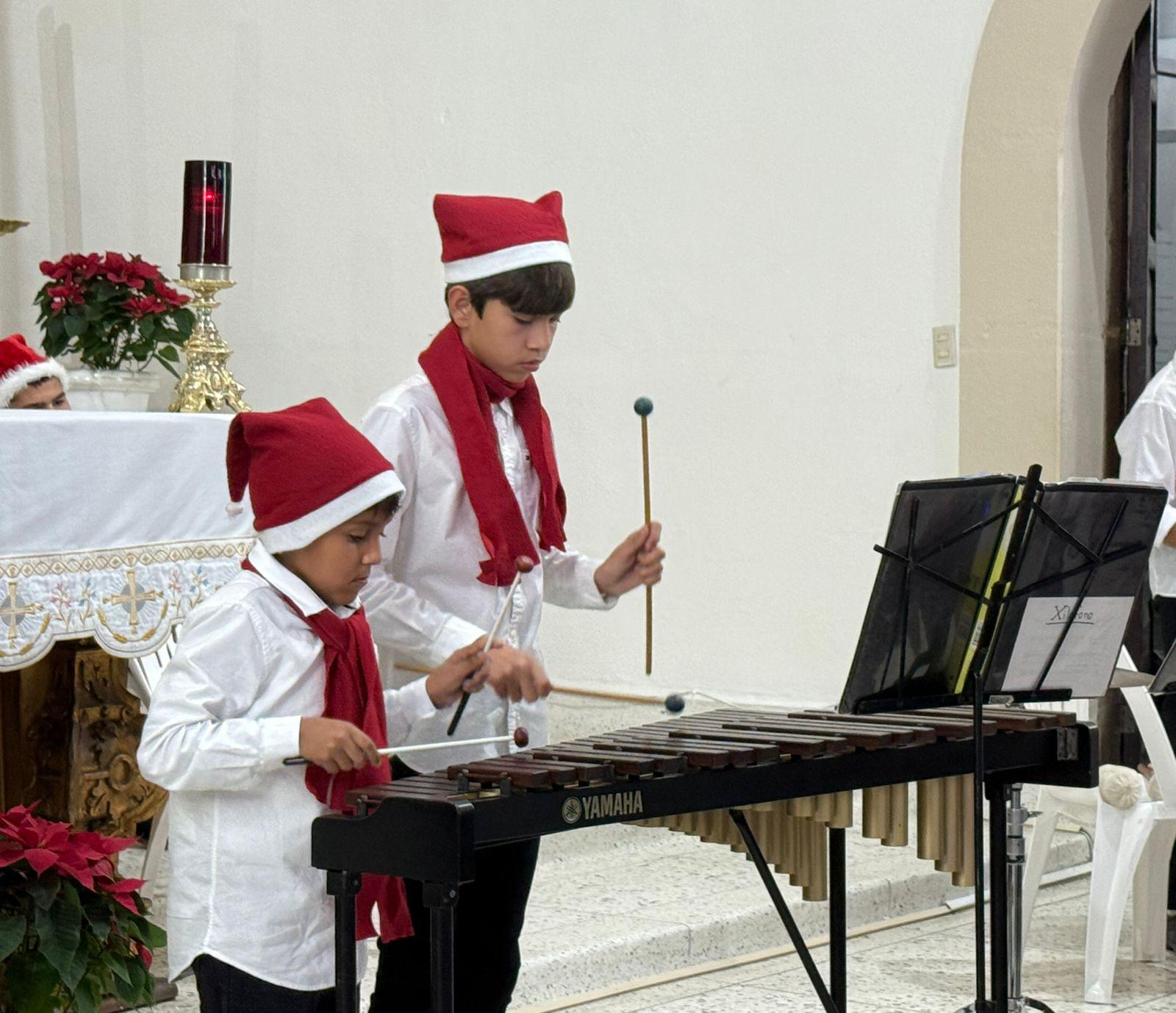 $!Orquesta Sinfónica Raíces de Plata y Coro Lola Beltrán realizan tradicional concierto navideño en Rosario
