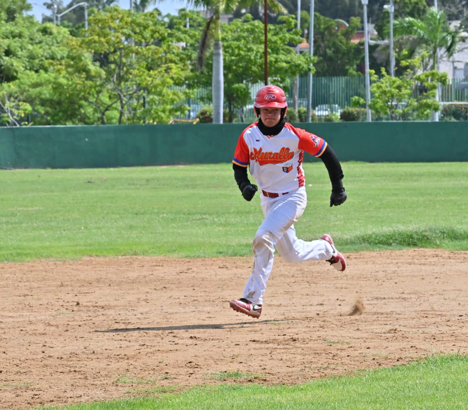 $!Liga Mazatlán y Liga Muralla consiguen victorias en la eliminatoria municipal de beisbol