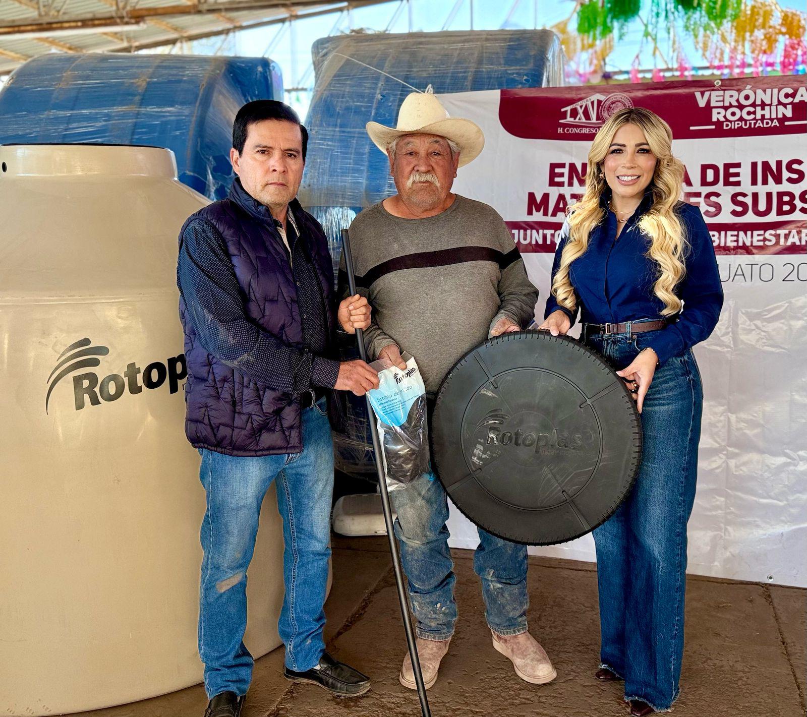 $!Consiguen apoyos para más de 50 familias de la zona serrana de Badiraguato en convenio con Congregación