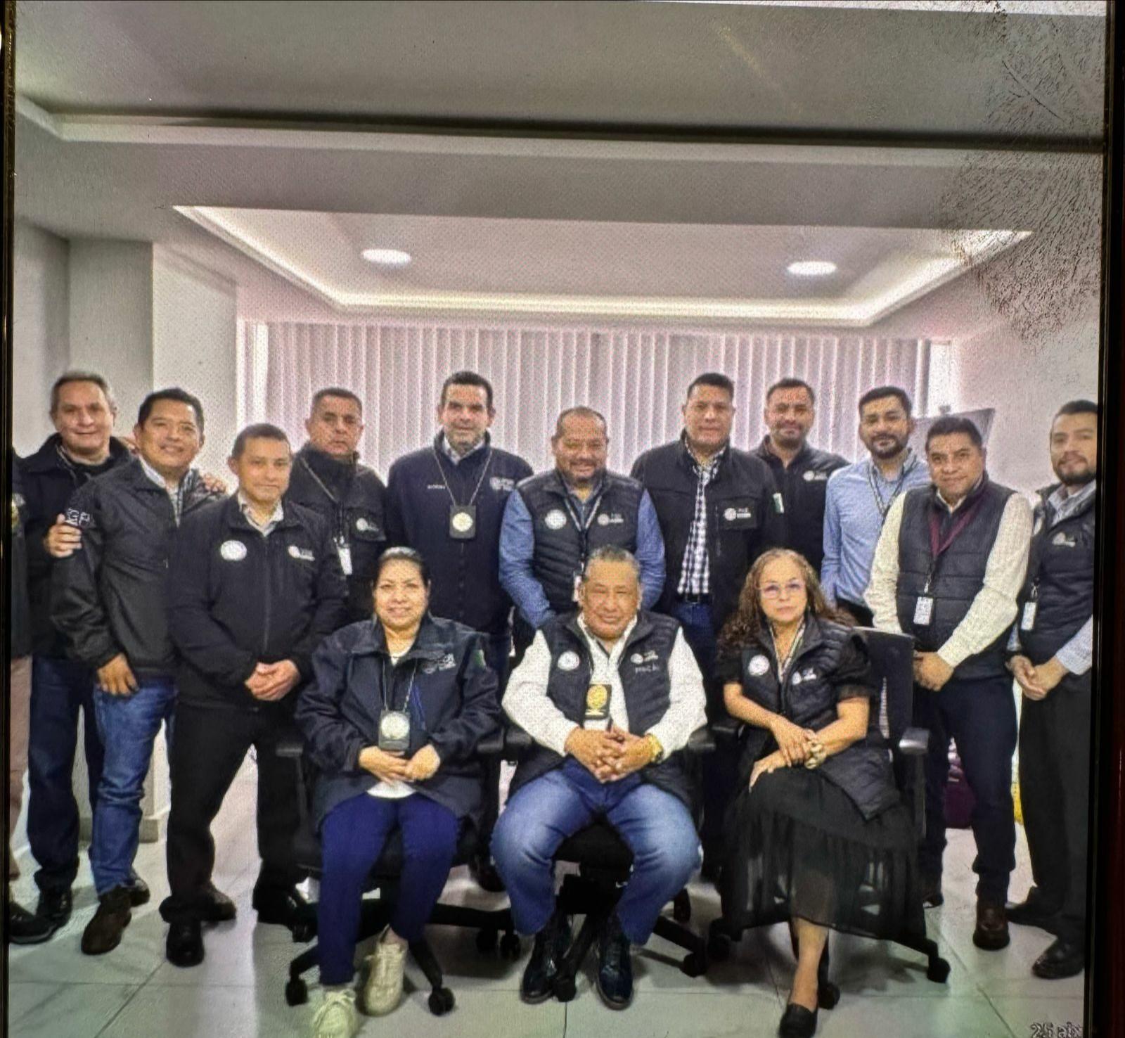 $!El Grupo Tabasco: al centro, Rosendo Gómez Piedra; atrás del fiscal, Nicolás Jerónimo Alejo, y a su lado, a la izquierda, Dolores Cerino Javier.