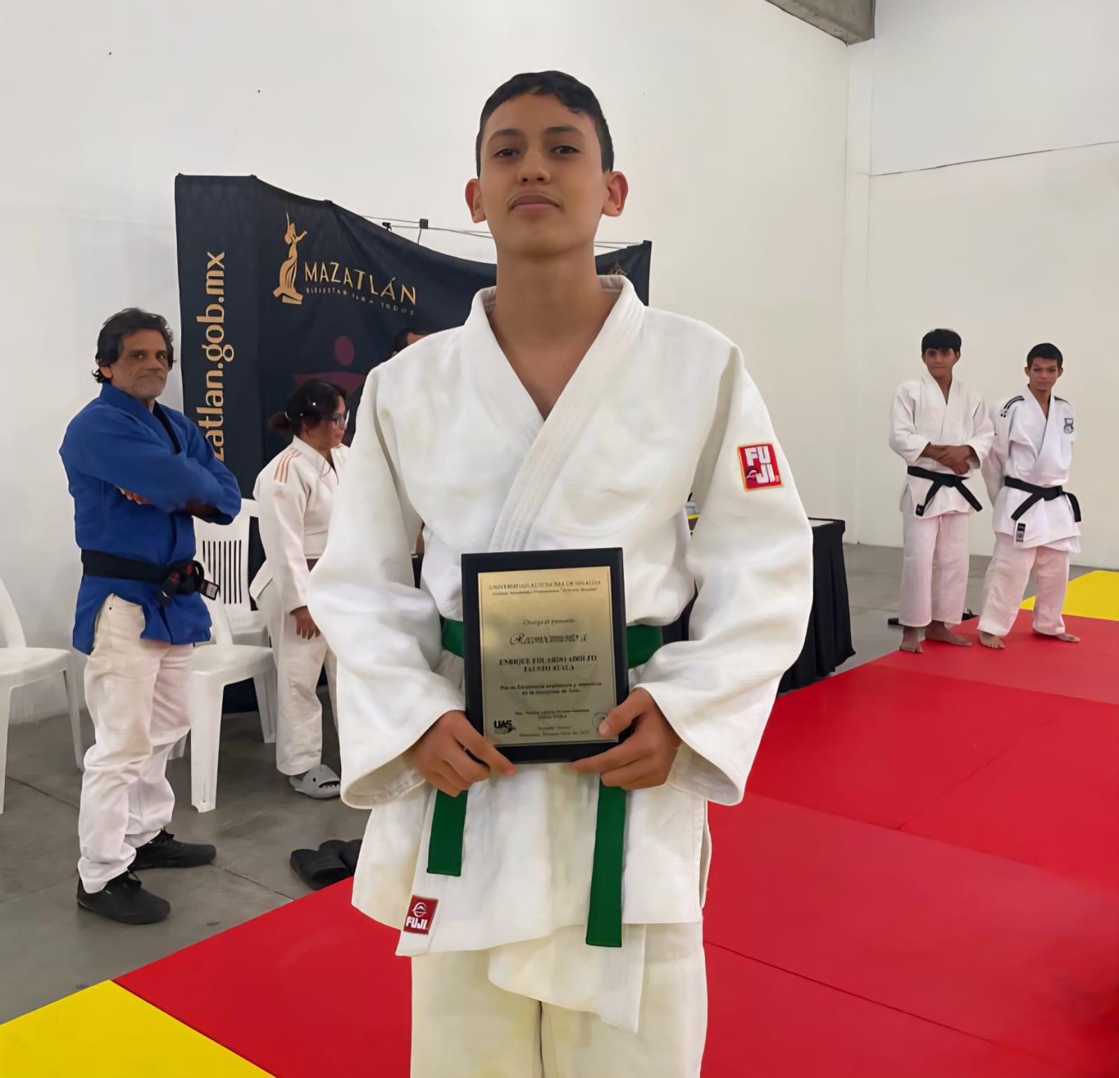 $!Judocas de Rosario y Mazatlán se gradúan en niveles de grados kyu