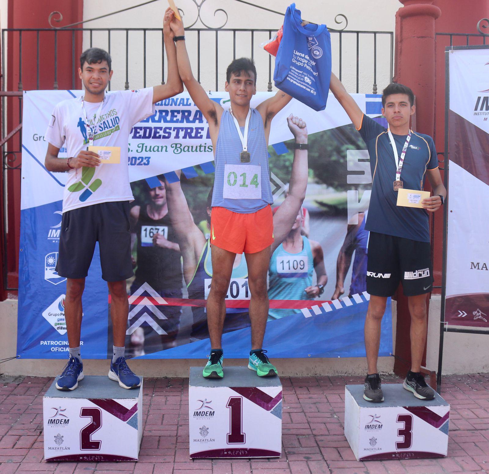 $!¡De nuevo los Labrador! Ahora conquistan Carrera de San Juan Bautista