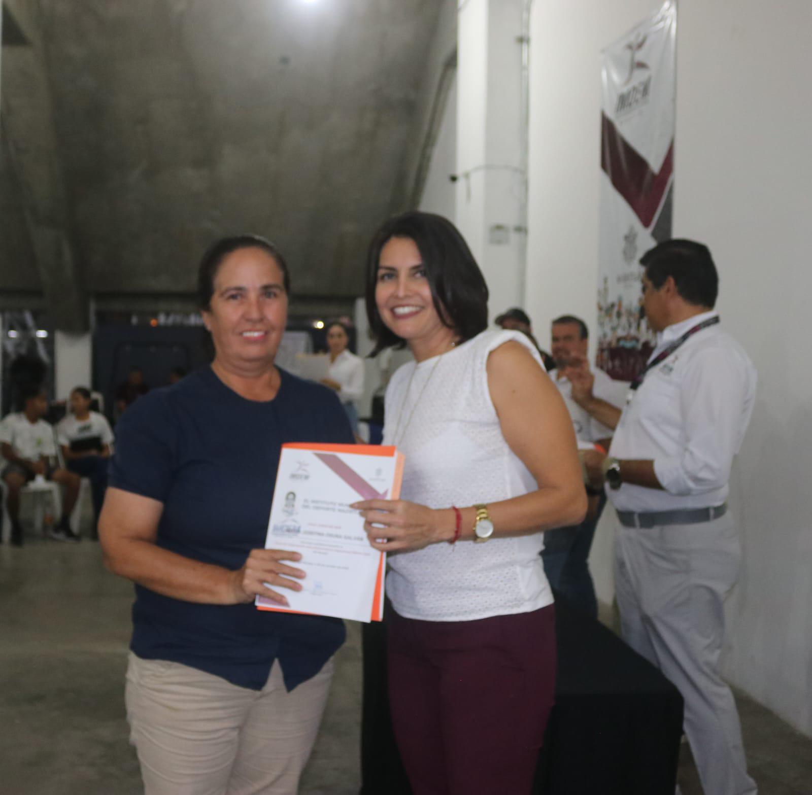 $!Cierra Curso de Capacitación de Entrenadores Imdem con 47 graduados