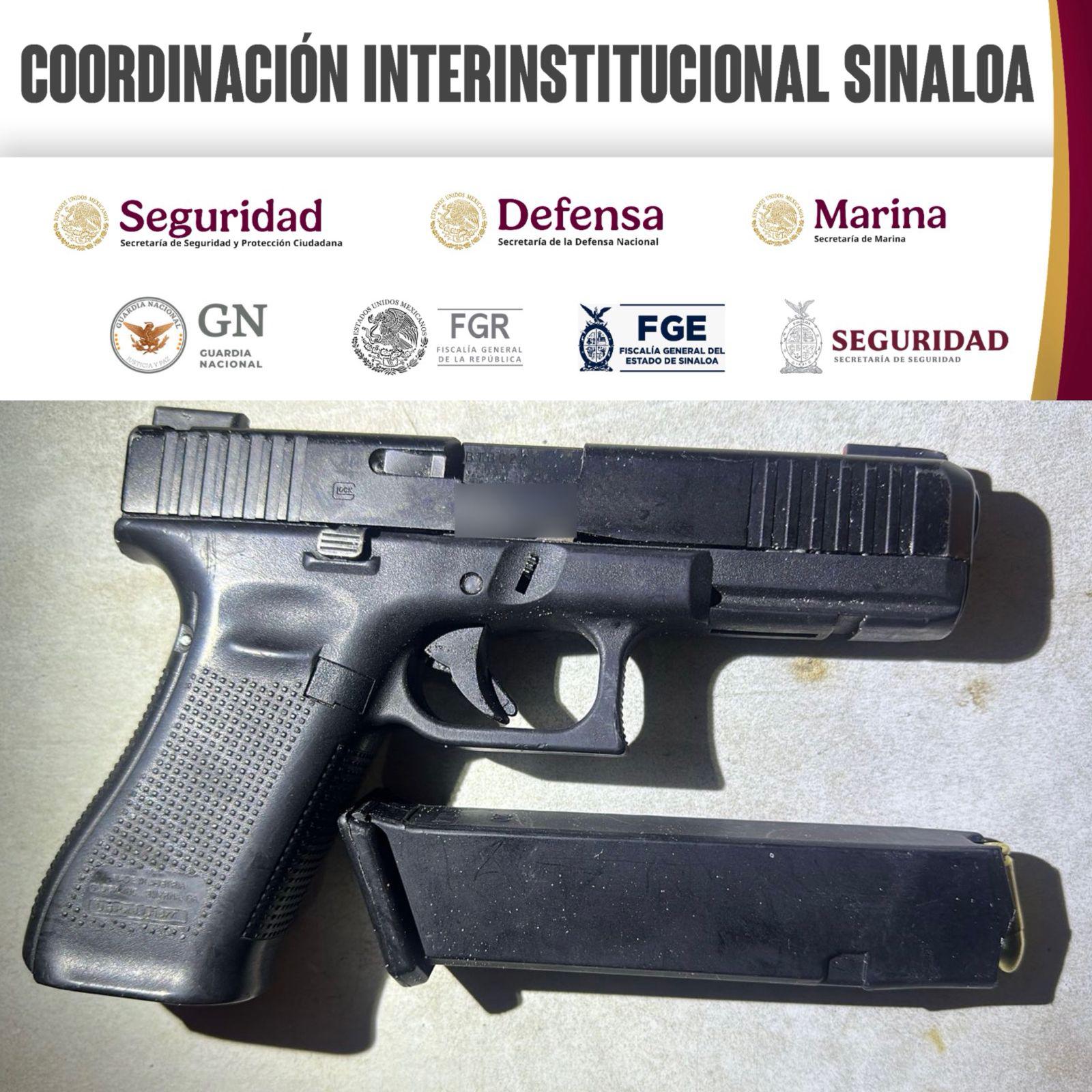 $!Detienen a cuatro tras inspección de la casa baleada en el fraccionamiento Villas del Rey, en Mazatlán