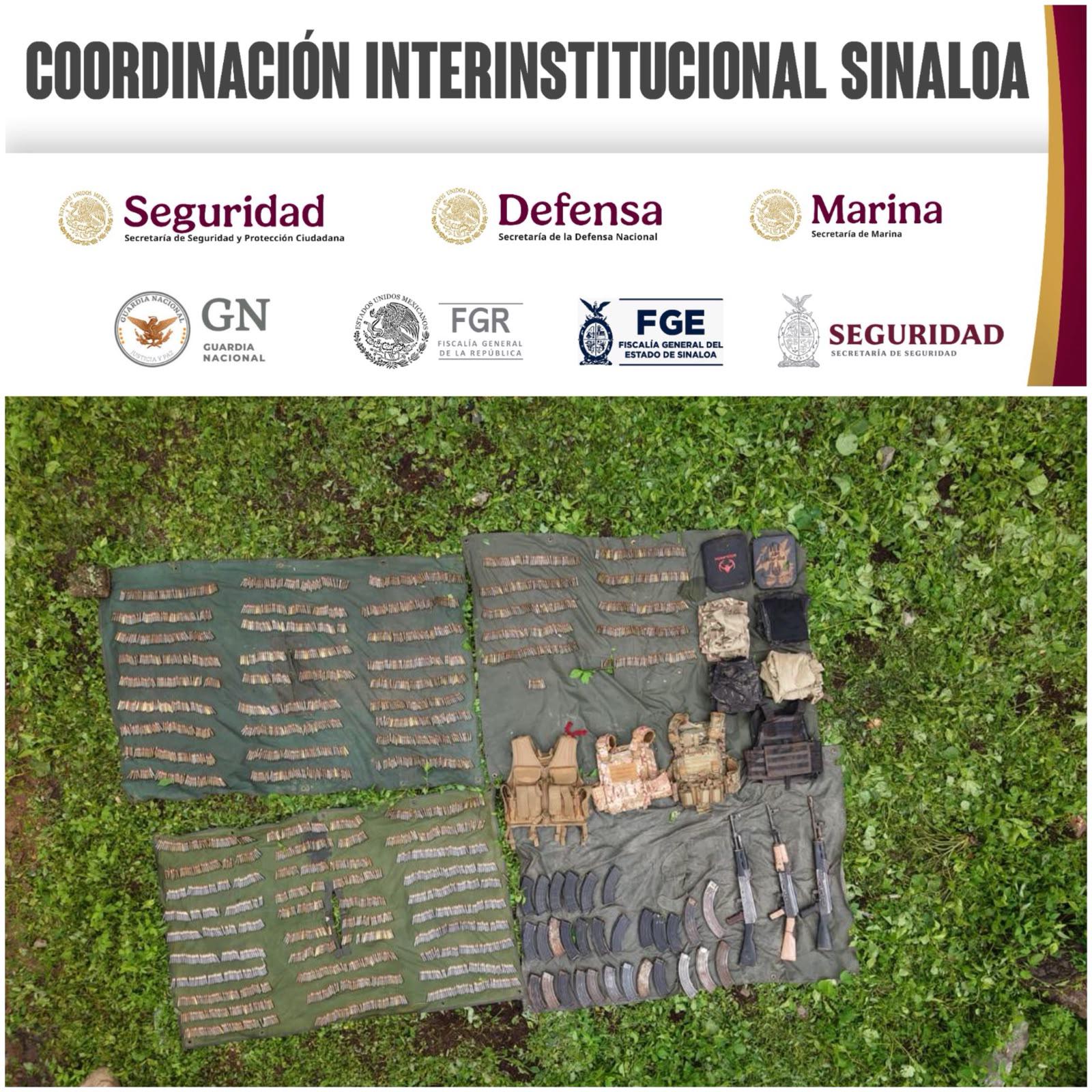 $!Ejército decomisa armas y equipo táctico en presunto campamento criminal en Concordia