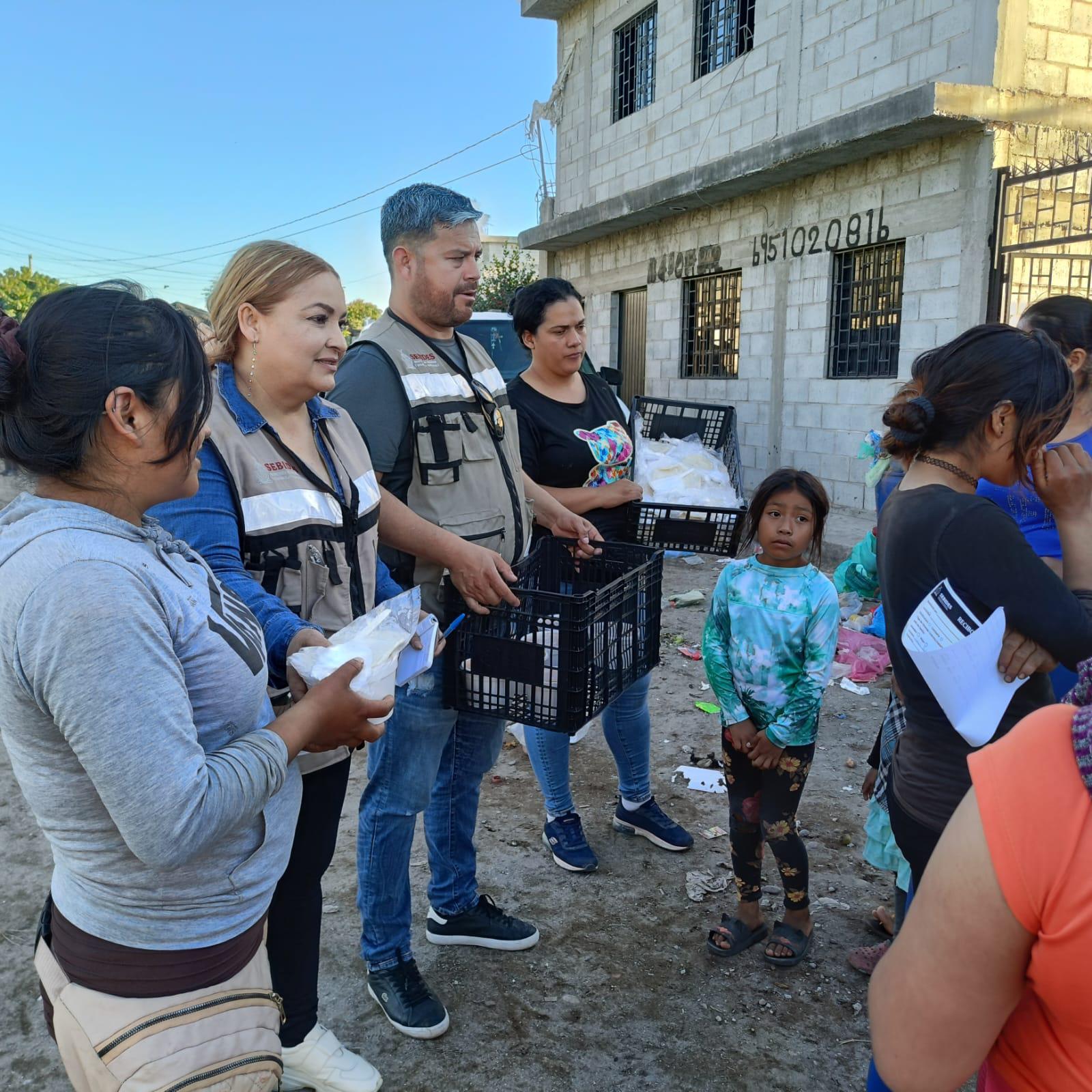 $!Comedor comunitario de la Sebides alimenta a jornaleros agrícolas en Isla del Bosque