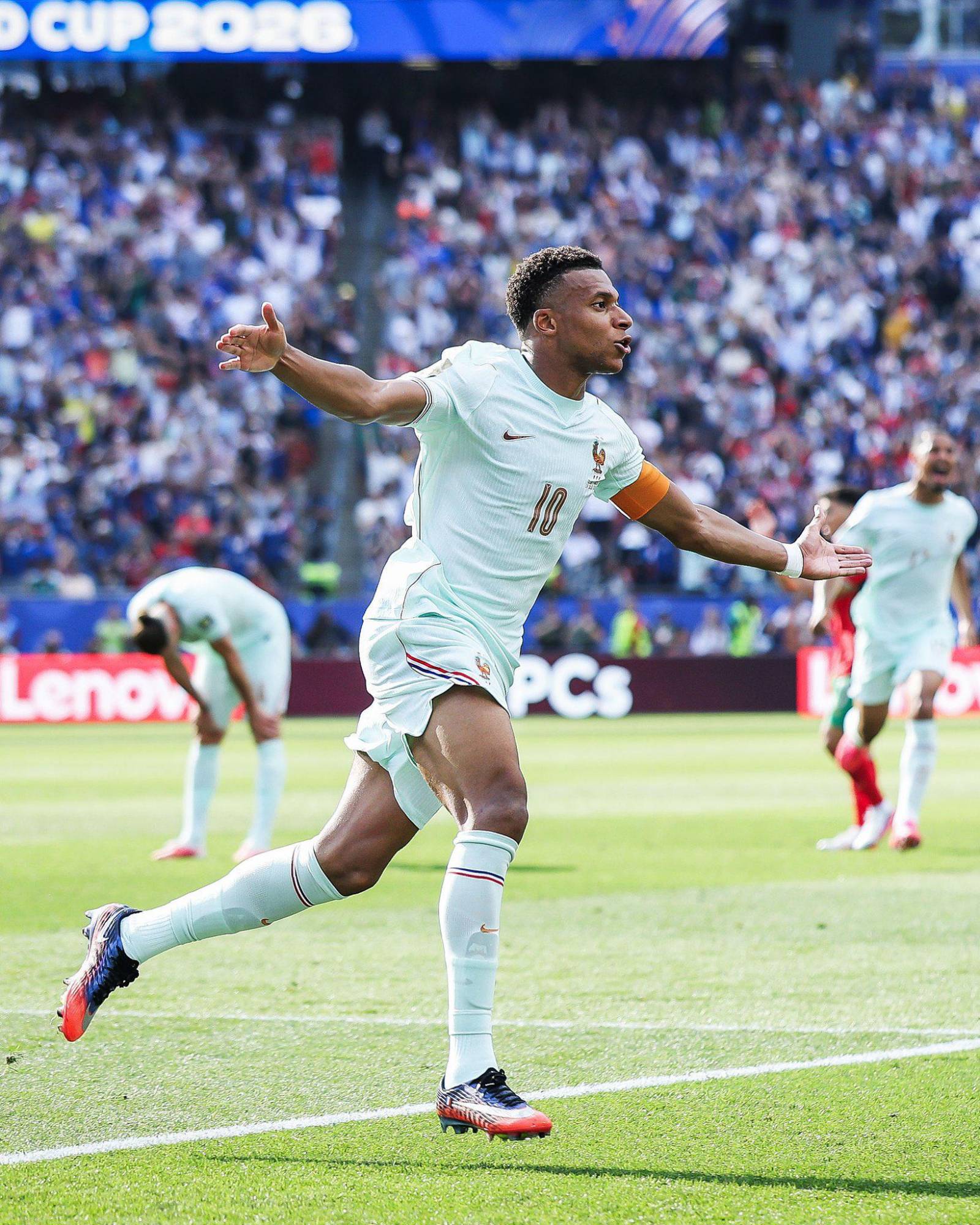 $!Mbappé descarta lesión y piensa en semifinales