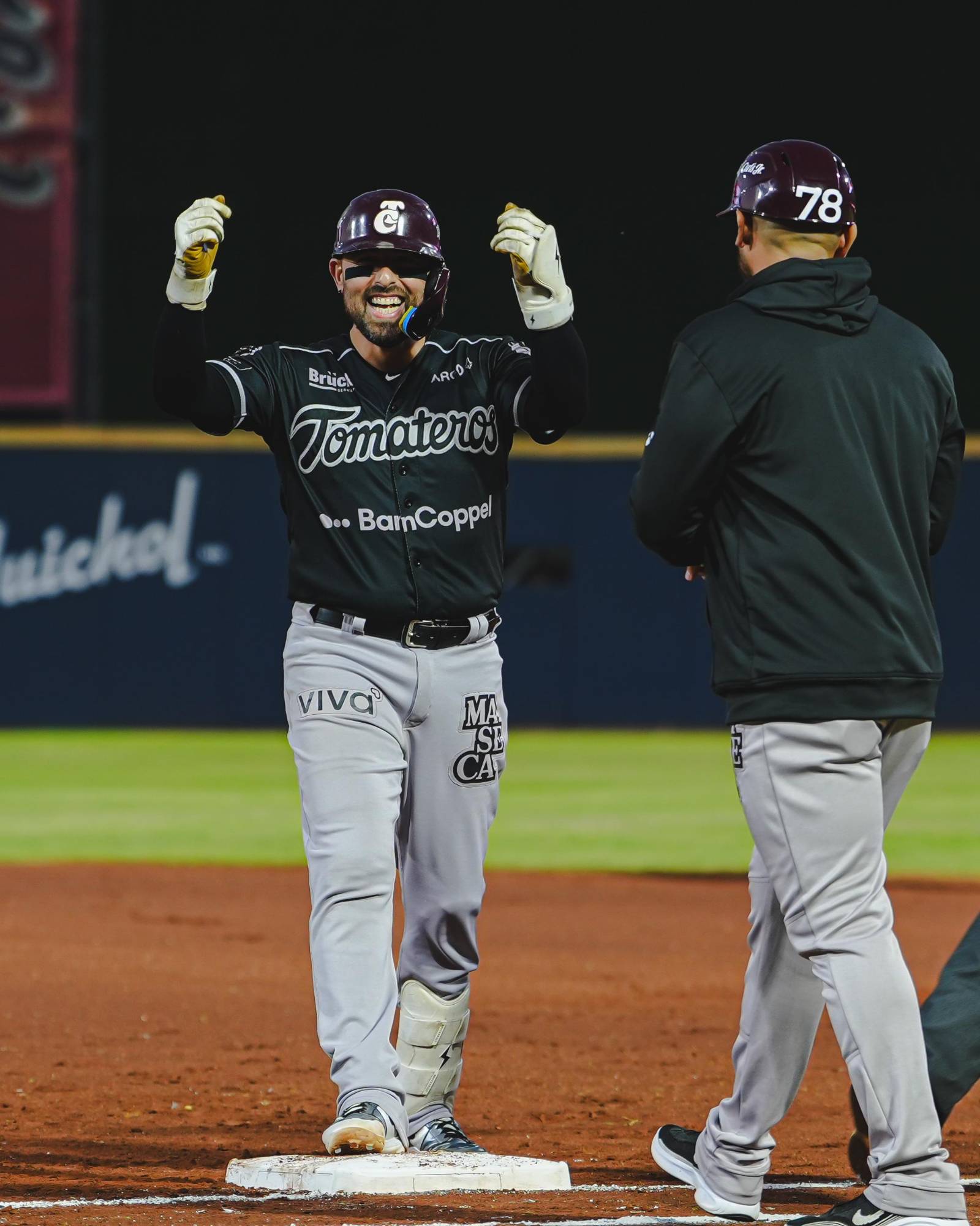 $!Tomateros cierra la primera vuelta con tropiezo en Mexicali