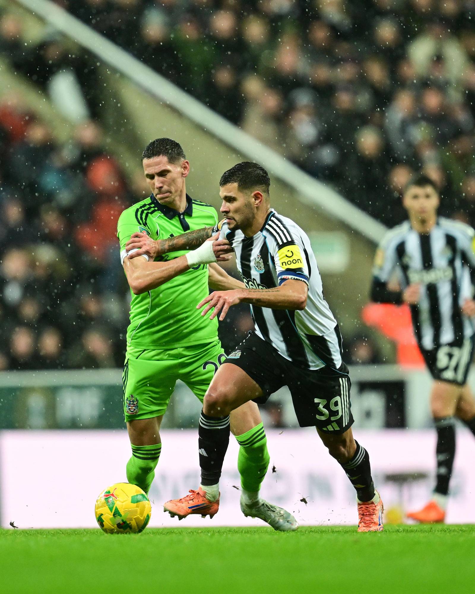 $!Raúl Jiménez queda eliminado de la Carabao Cup: Newcastle avanza a semifinales con gol agónico