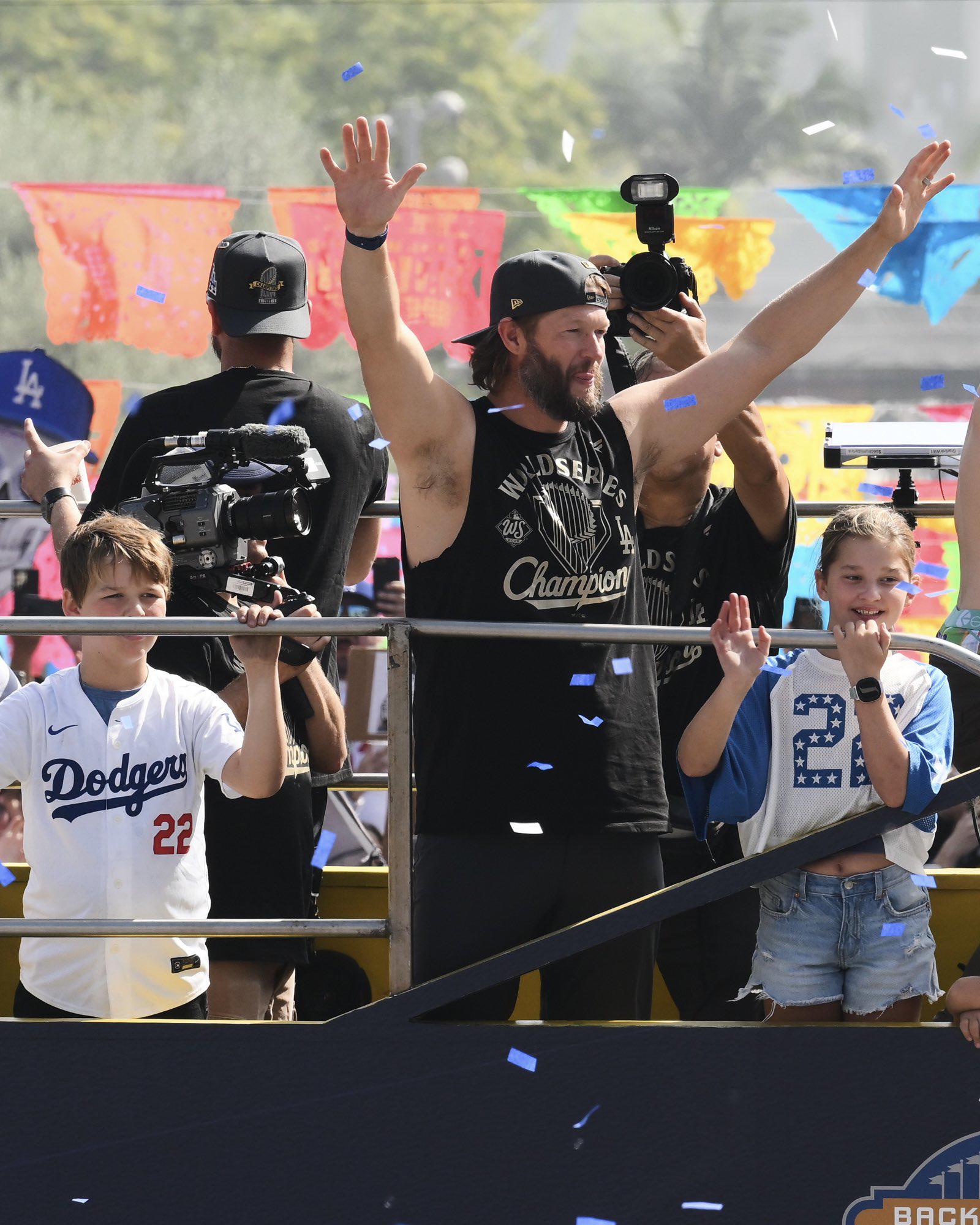 $!Dodgers celebra con su afición el bicampeonato de las Mayores