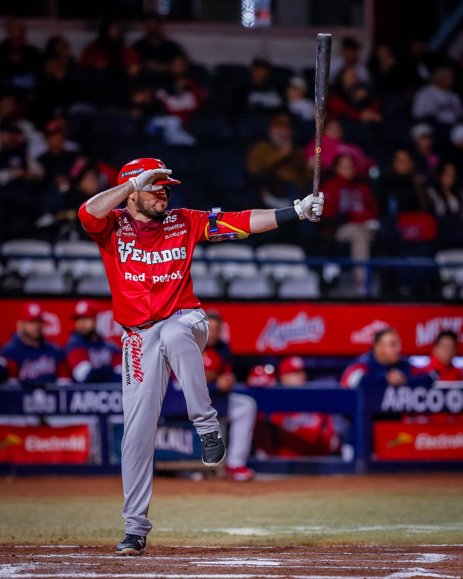 $!Venados gana en extrainnings con hit de Guzmán y error de Mexicali