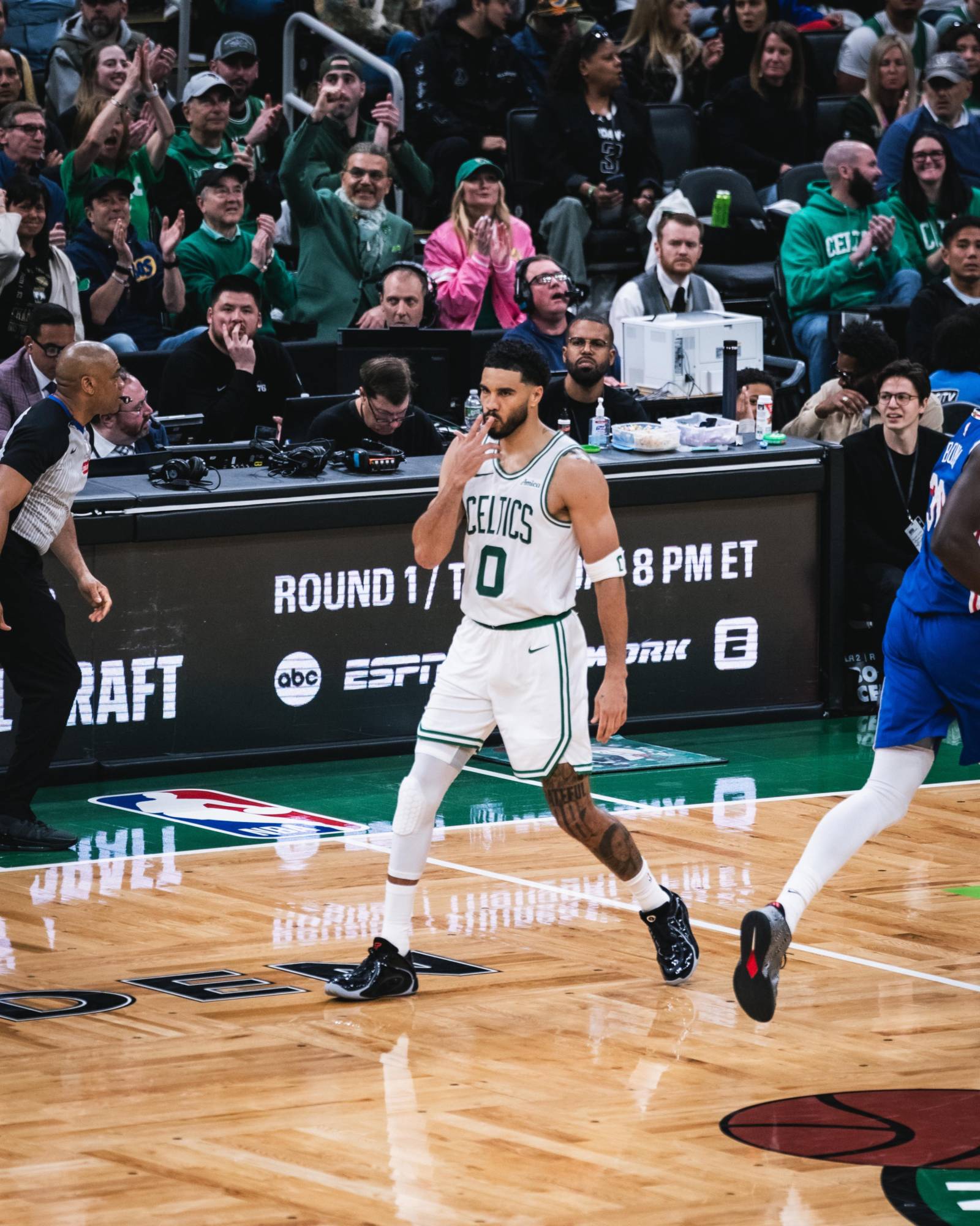 $!Celtics arrasan a los 76ers en el Juego 1 de los Playoffs