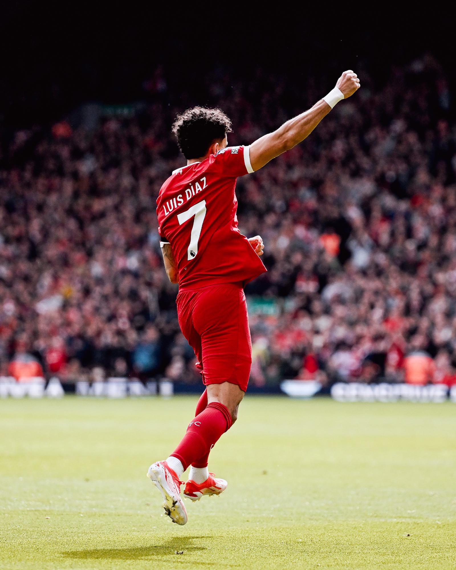 $!Liverpool aprovecha y regresa a la cima de la Premier League