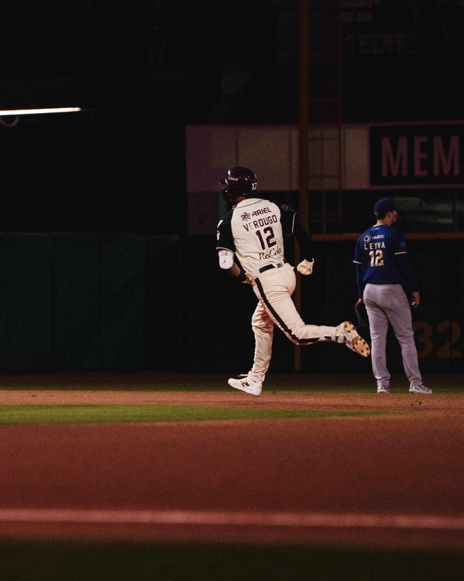 $!Tomateros asegura su quinta serie consecutiva al vencer a Tucson en entradas extras