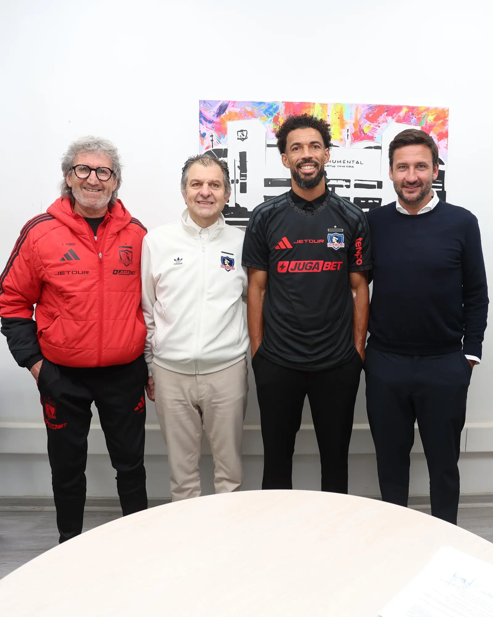 $!Colo-Colo oficializa el fichaje del mundialista Vozinha