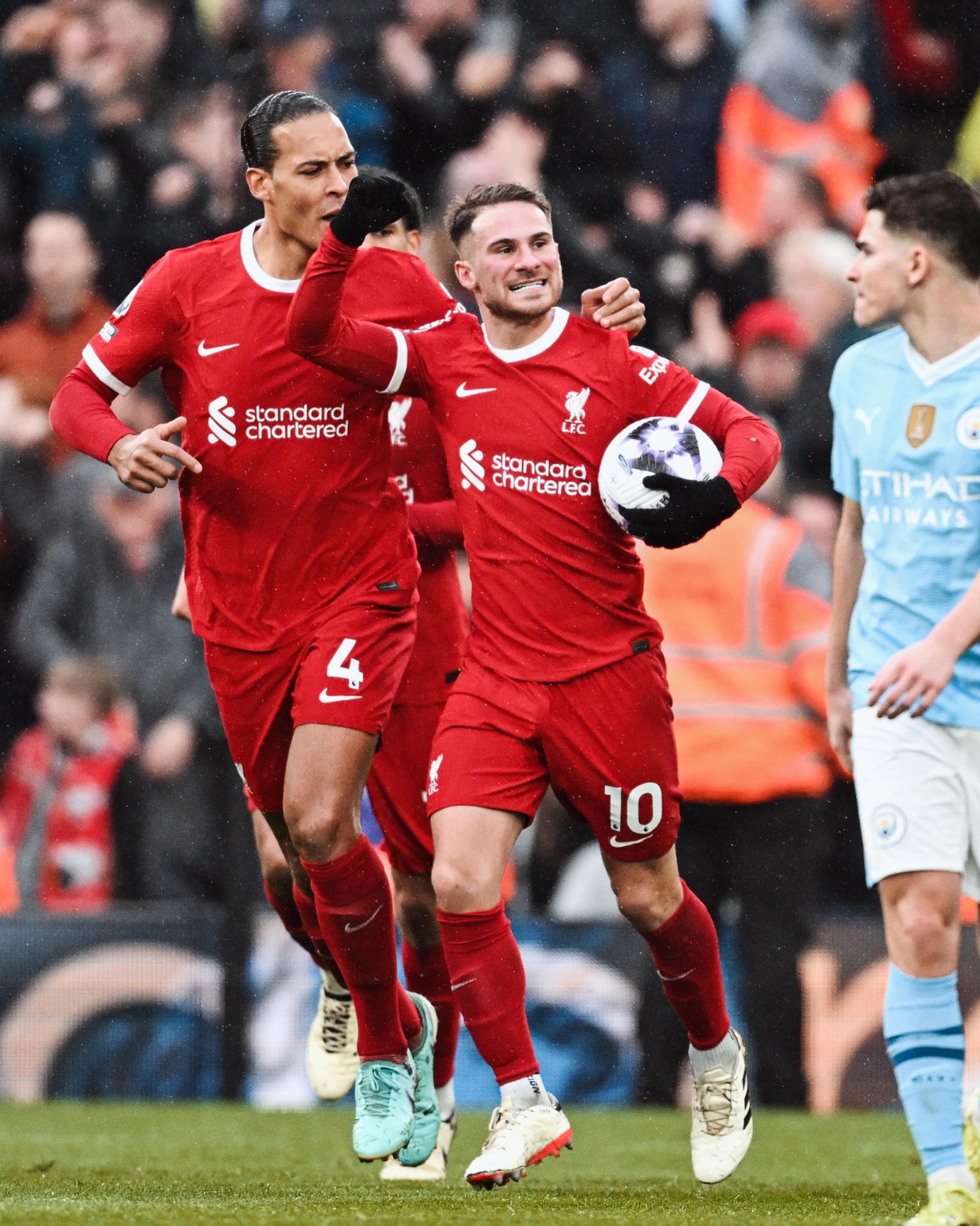 $!El Liverpool y el Manchster City dejan líder al Arsenal