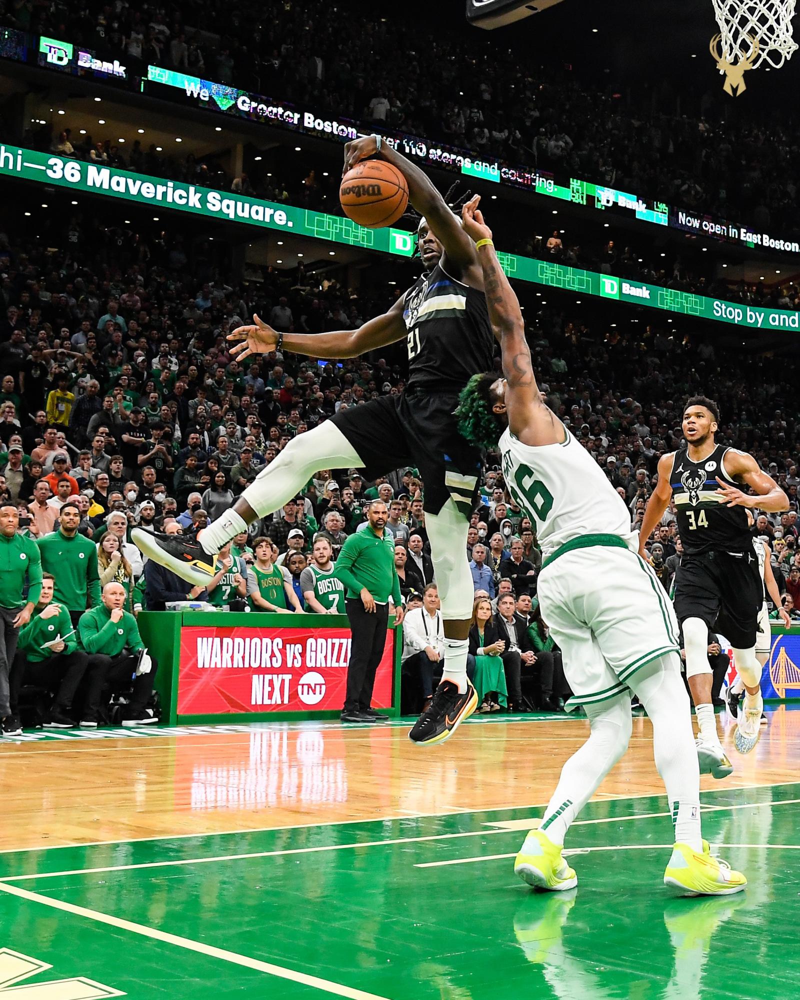 $!Milwaukee Bucks se roba la victoria del TD Garden ante Boston Celtics