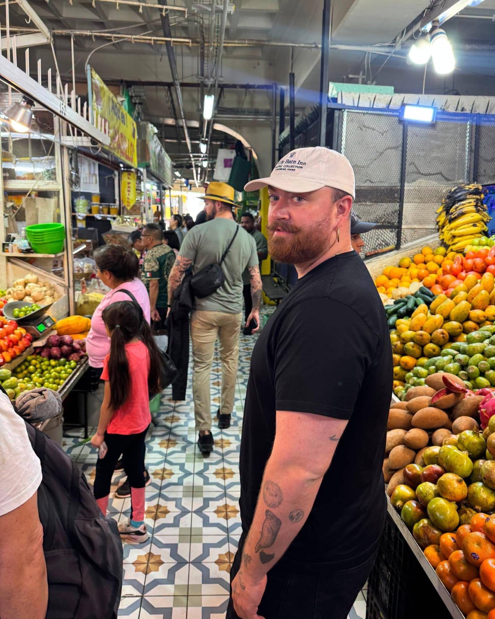 $!Sam Smith recorrió un mercado tapatío.