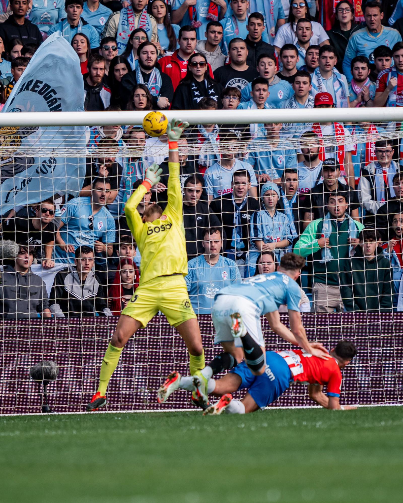 $!El Girona no afloja y recupera el liderato de LaLiga