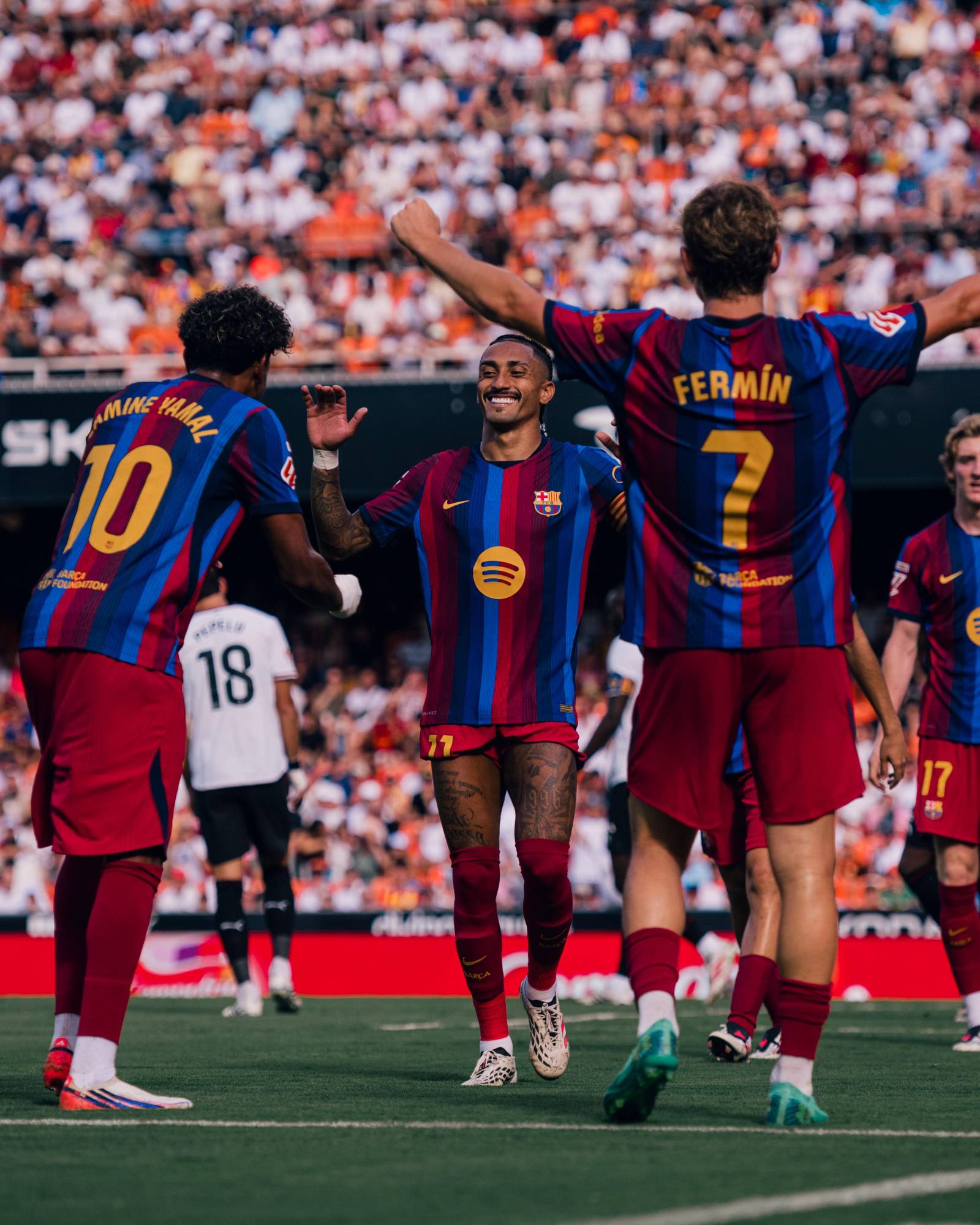 $!El Barcelona destroza al Valencia en Mestalla con exhibición de Lamine Yamal y asume el liderato en solitario