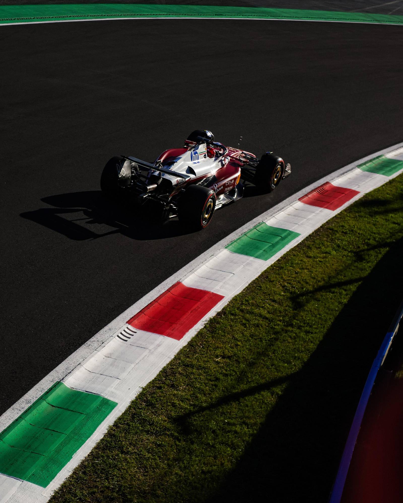 $!Ferrari emociona en Monza: Hamilton y Leclerc lideran prácticas; Norris responde en la FP2