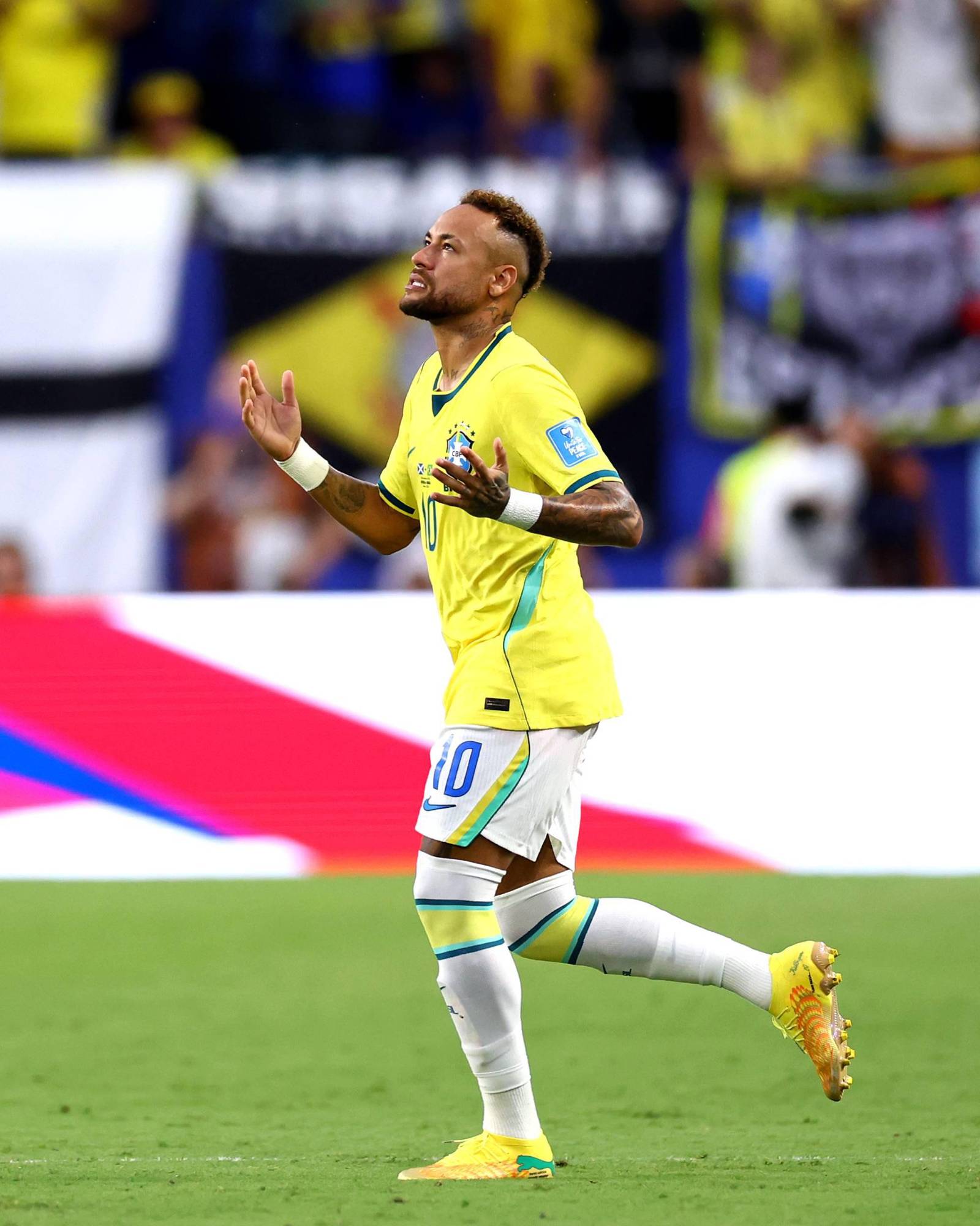 $!Brasil golea a Escocia de la mano de Vini, asegura el liderato y celebra el regreso de Neymar
