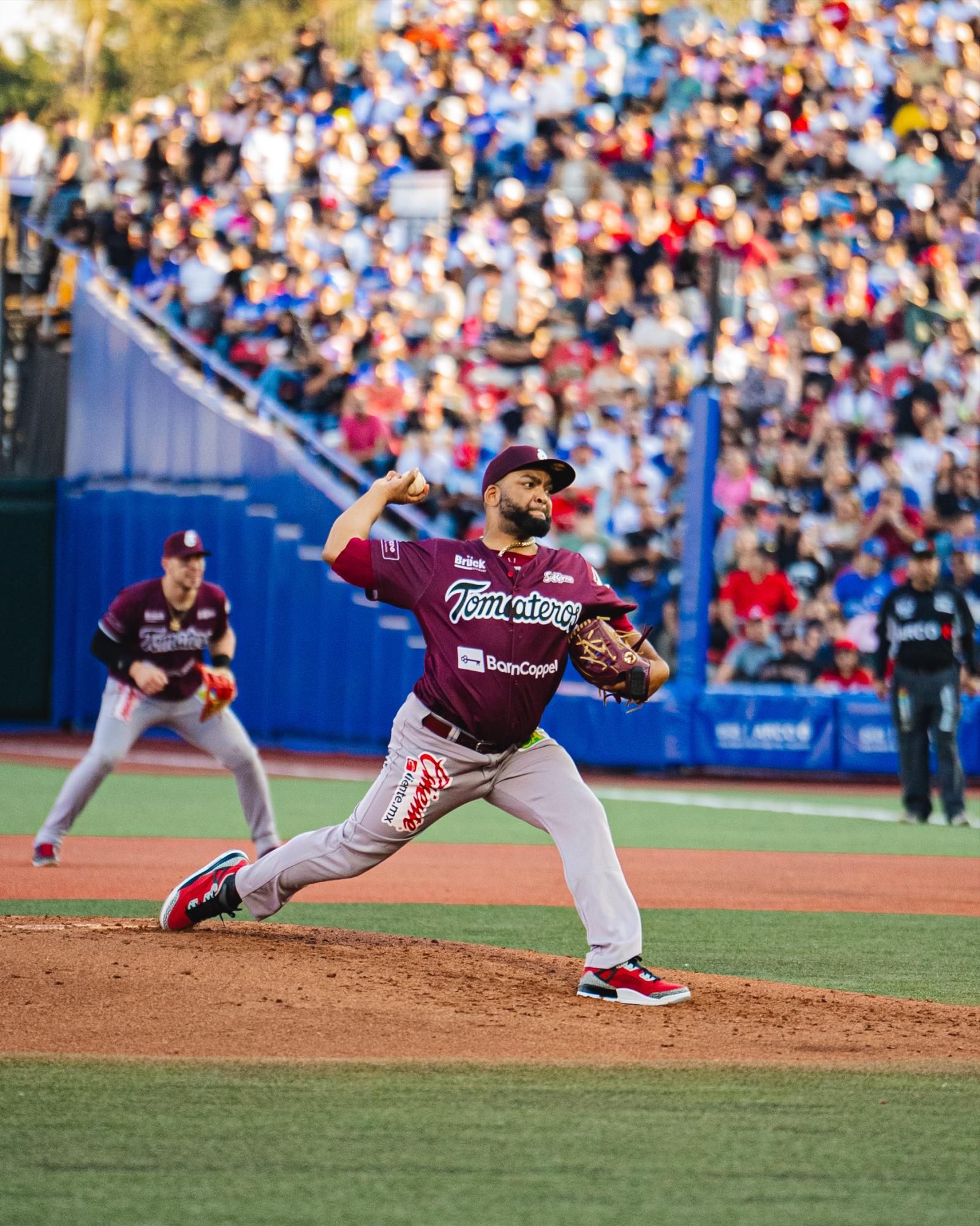 $!Tomateros de Culiacán, contra la espada y la pared en la Serie de México